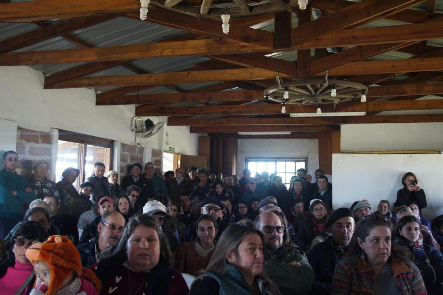 Visita de autoridades de Colonización al emprendimiento en que trabajan 19 productores en 737 hectáreas del organismo
