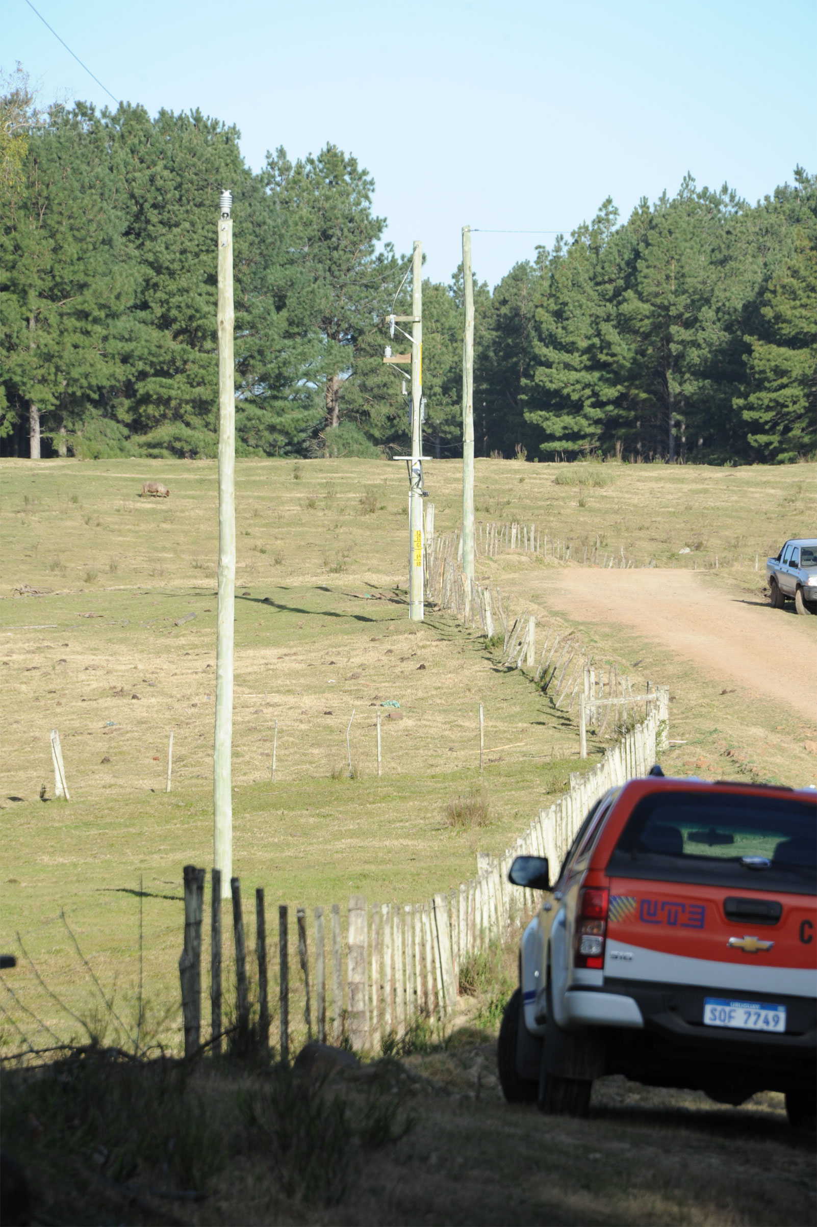Inversión de más de 6 millones de pesos en electrificación para la localidad Paso del Medio de Tacuarembó