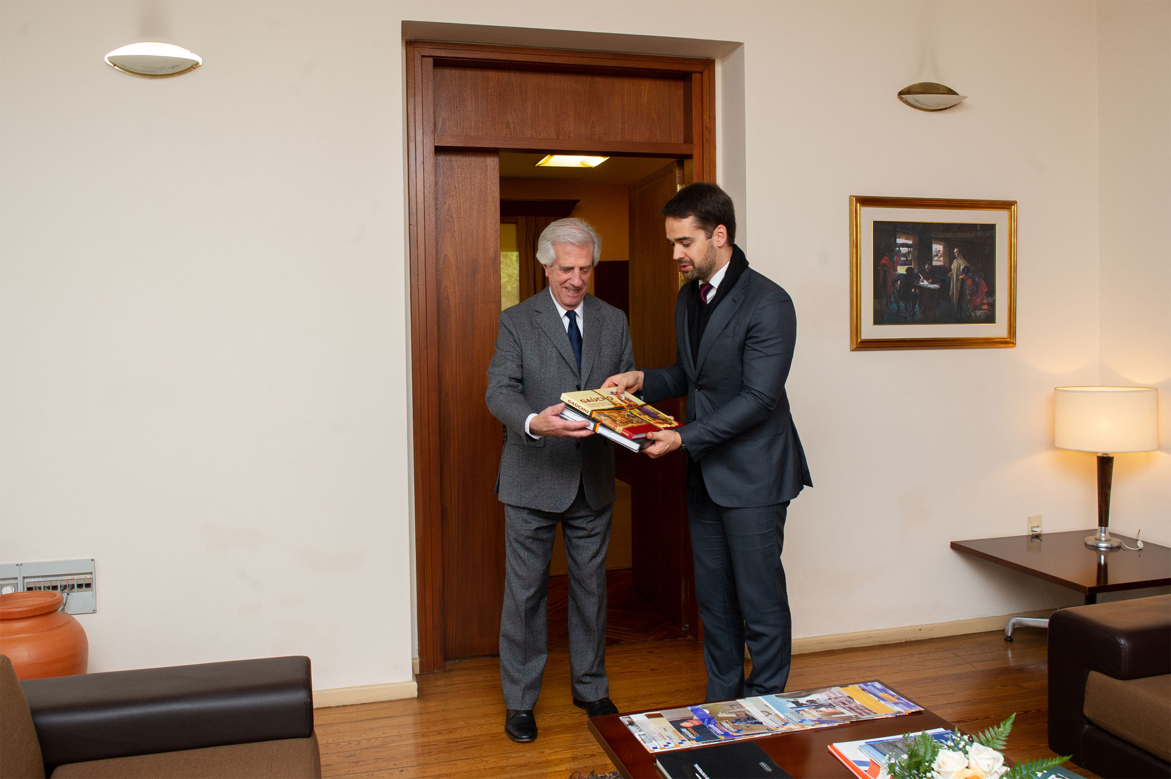 Presidente Tabaré Vázquez recibió al gobernador de Río Grande del Sur, Eduardo Leite