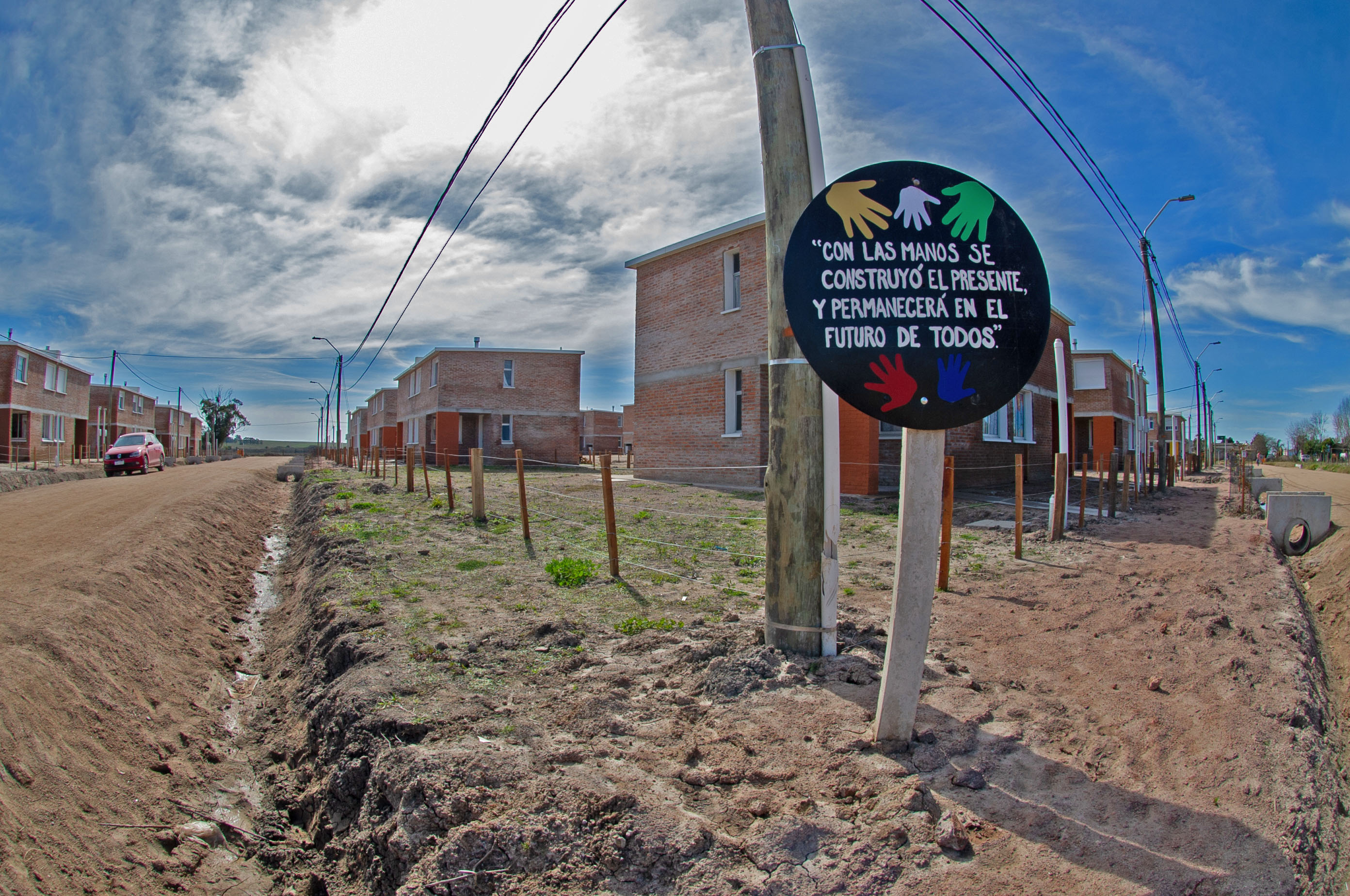 Mevir hace entrega de viviendas a 105 familias de Lascano, Rocha