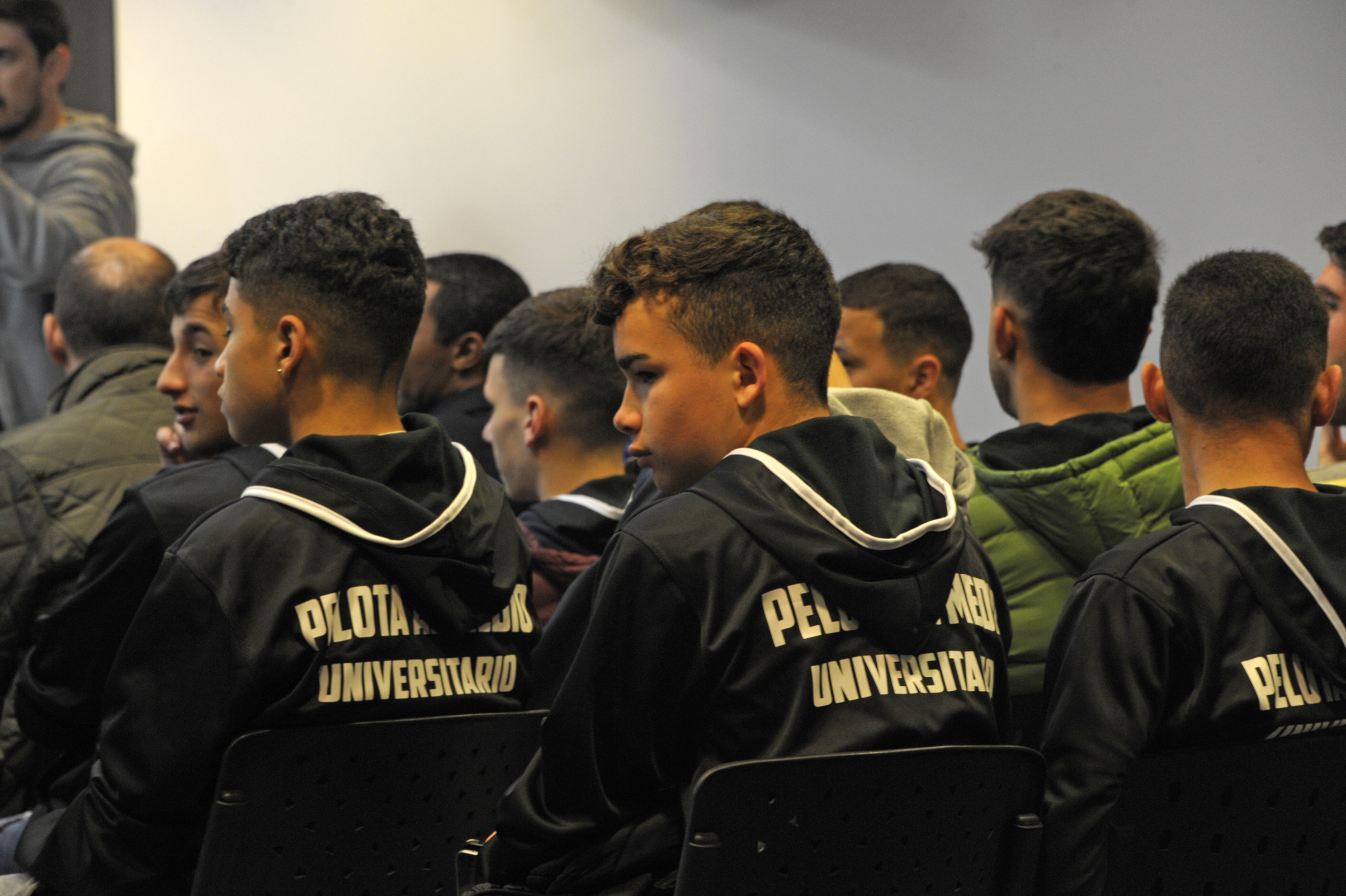 Conferencia de prensa lanzamiento partido de Pelota al Medio a la Esperanza, preliminar del clásico de fútbol uruguayo