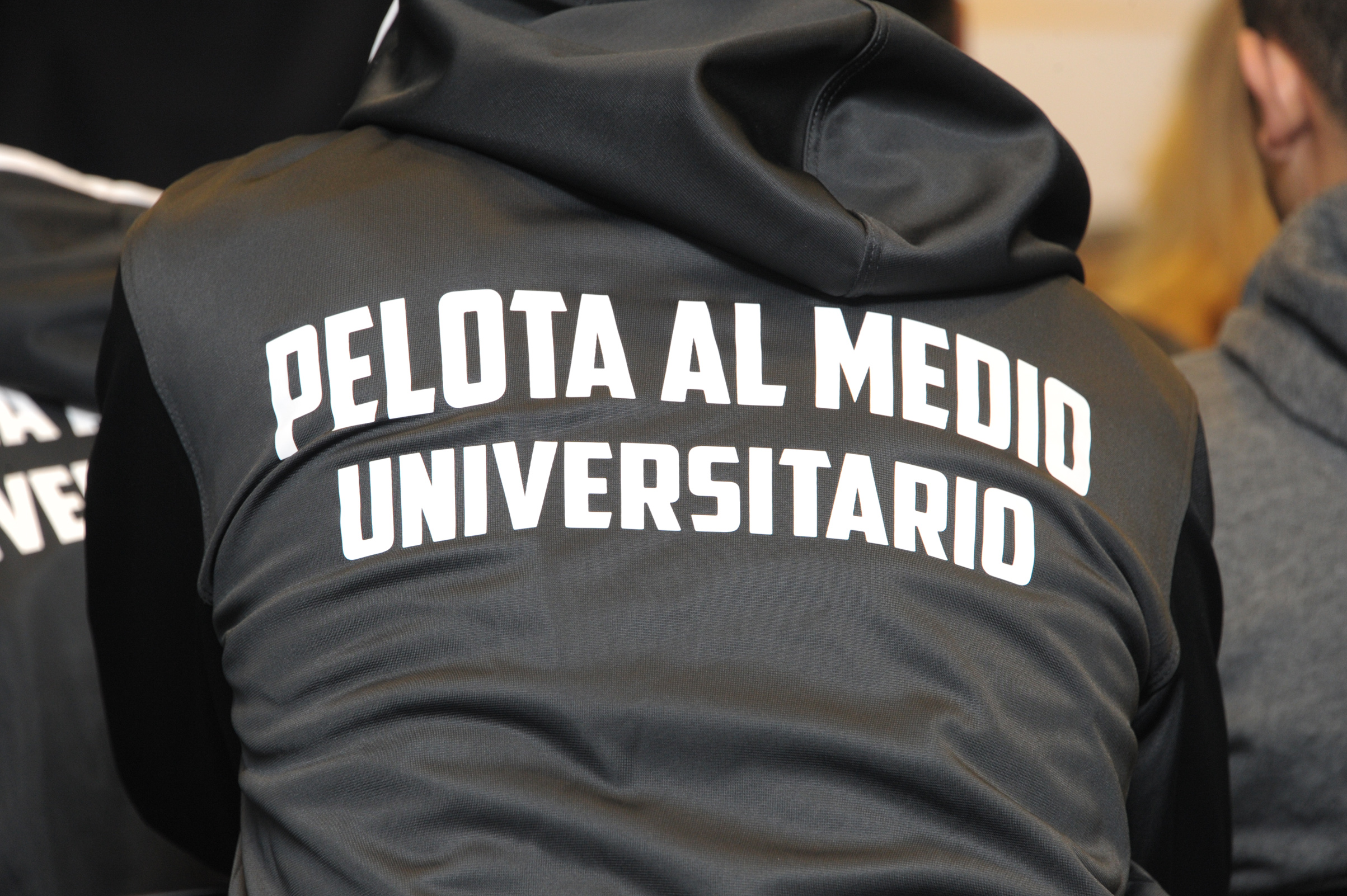 Conferencia de prensa lanzamiento partido de Pelota al Medio a la Esperanza, preliminar del clásico de fútbol uruguayo