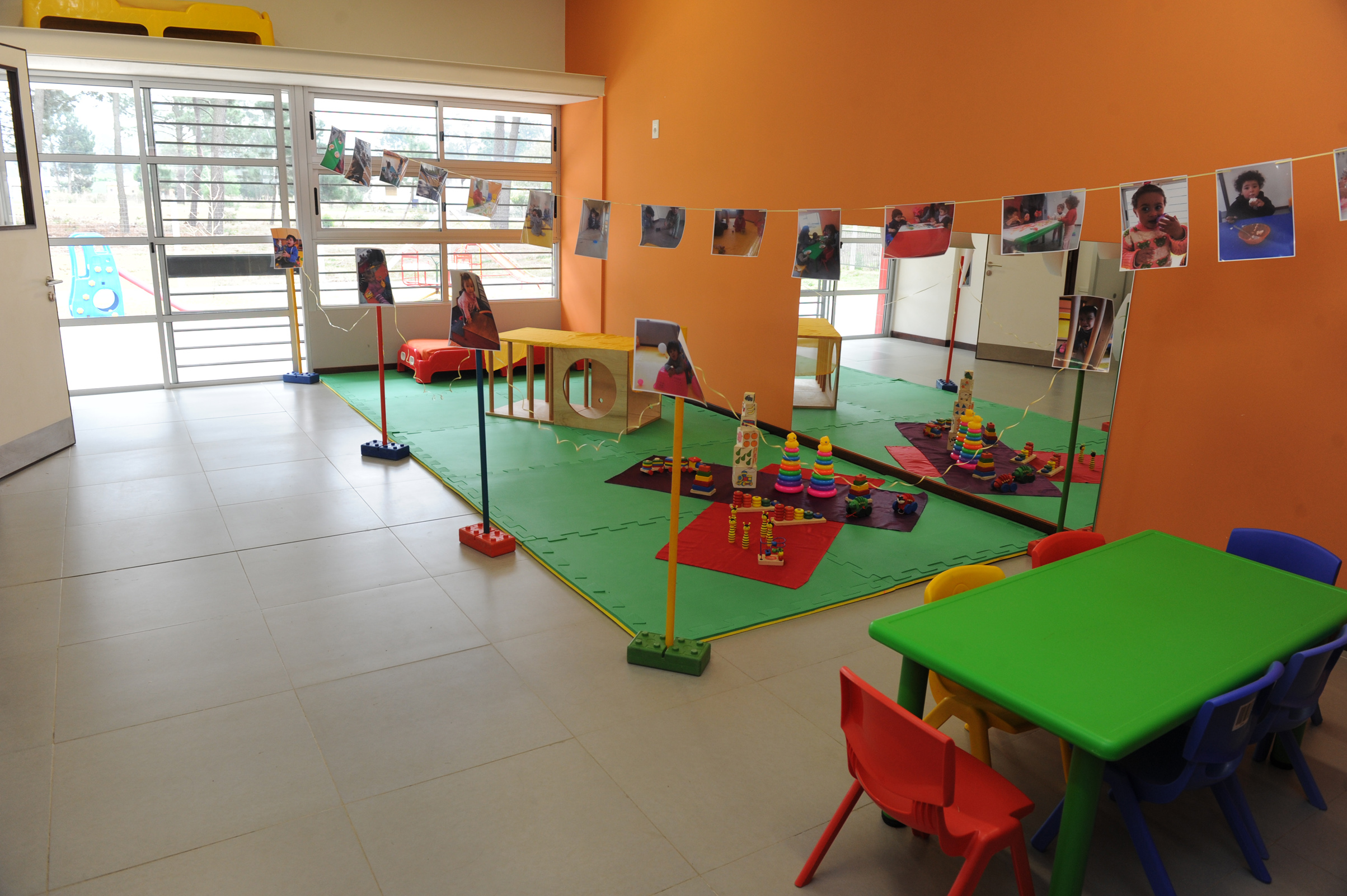 Inauguración de CAIF, un parque con juegos infantiles y una huerta, ubicados en Parque del Plata
