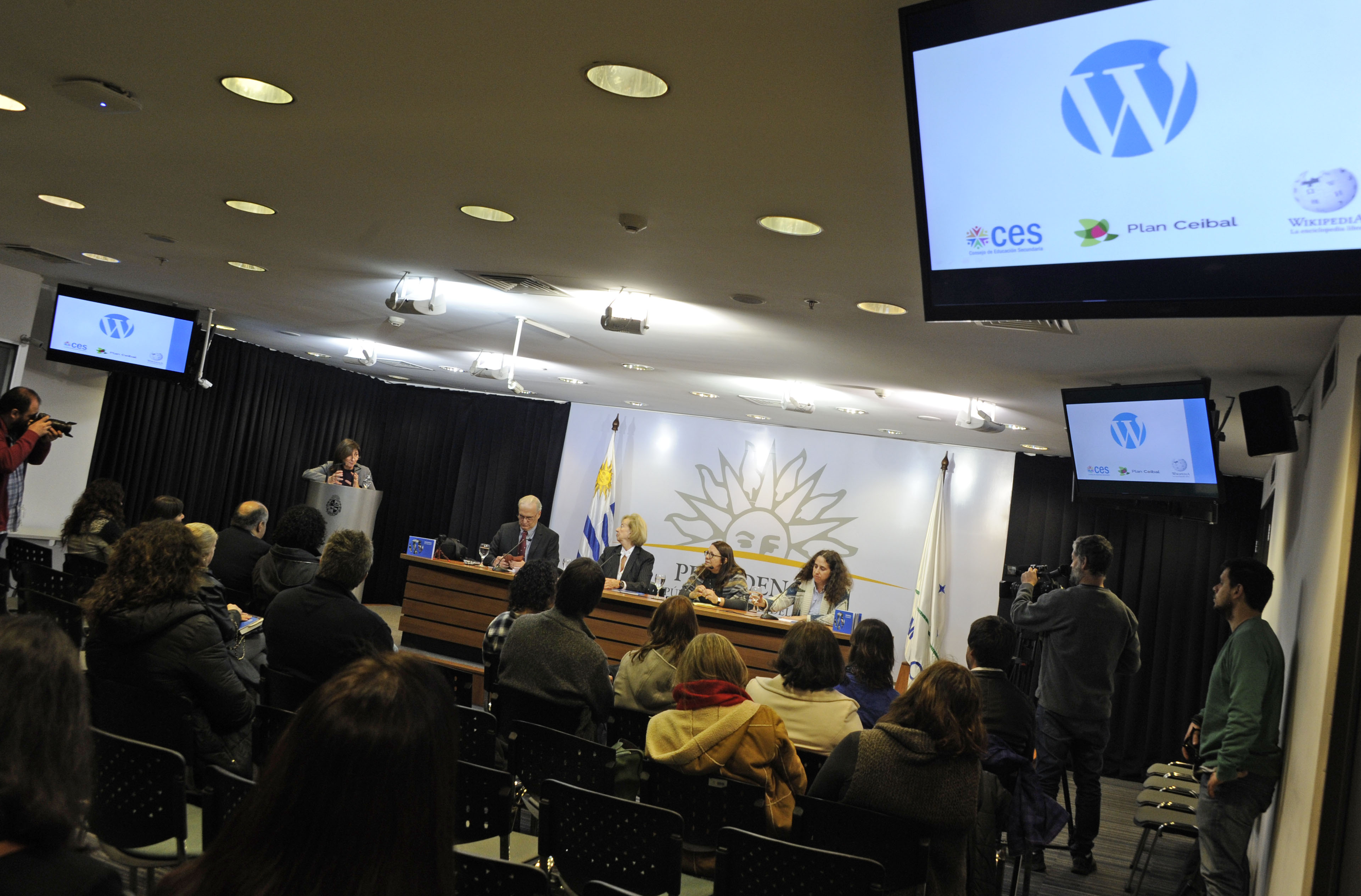 Ministerio de Educación, Consejo de Educación Secundaria y Plan Ceibal lanzaron publicación “Wikipedia en la educación”