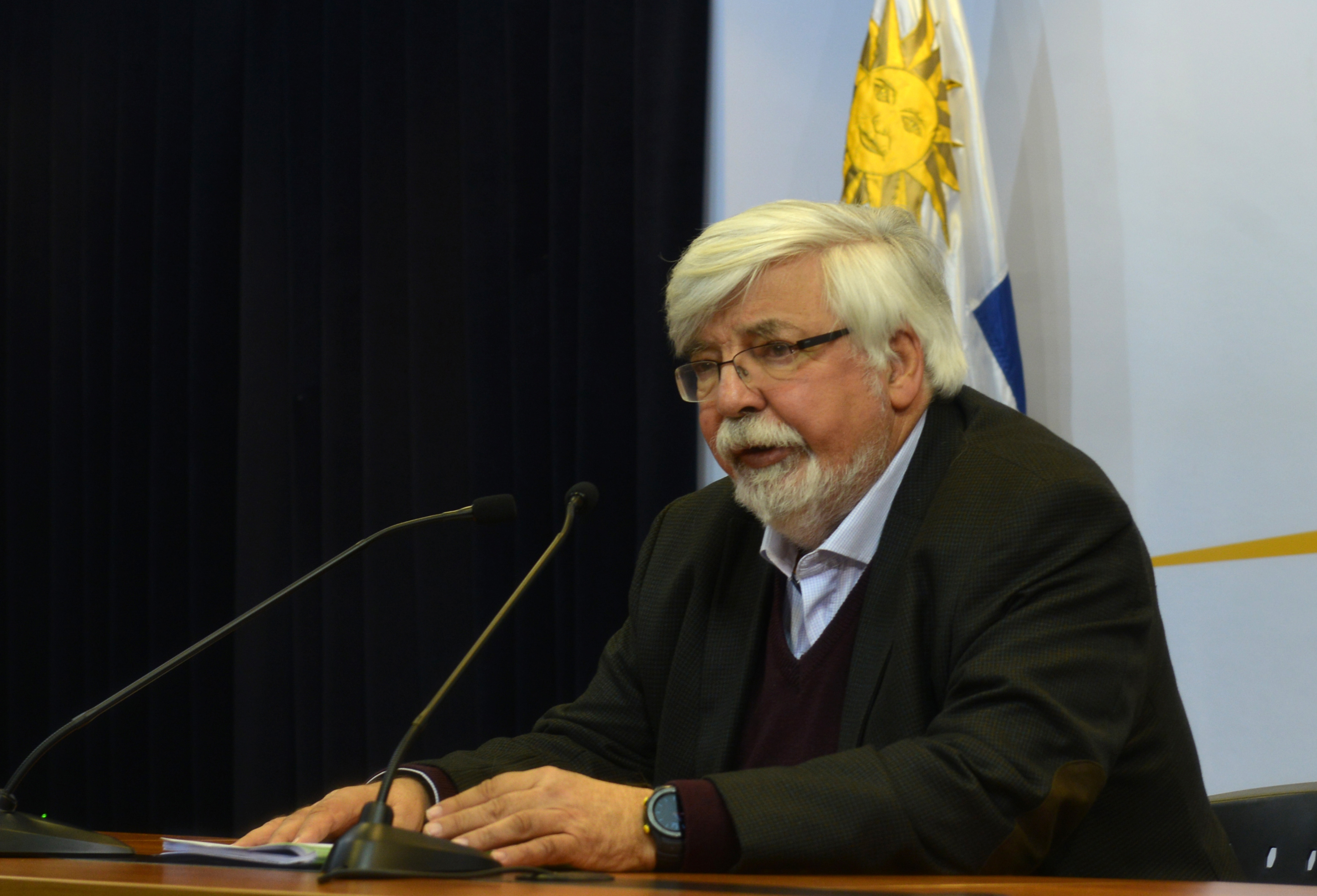 El ministro del Interior, Eduardo Bonomi, realizó declaraciones a la prensa una vez culminado el Consejo de Ministros del día de hoy.