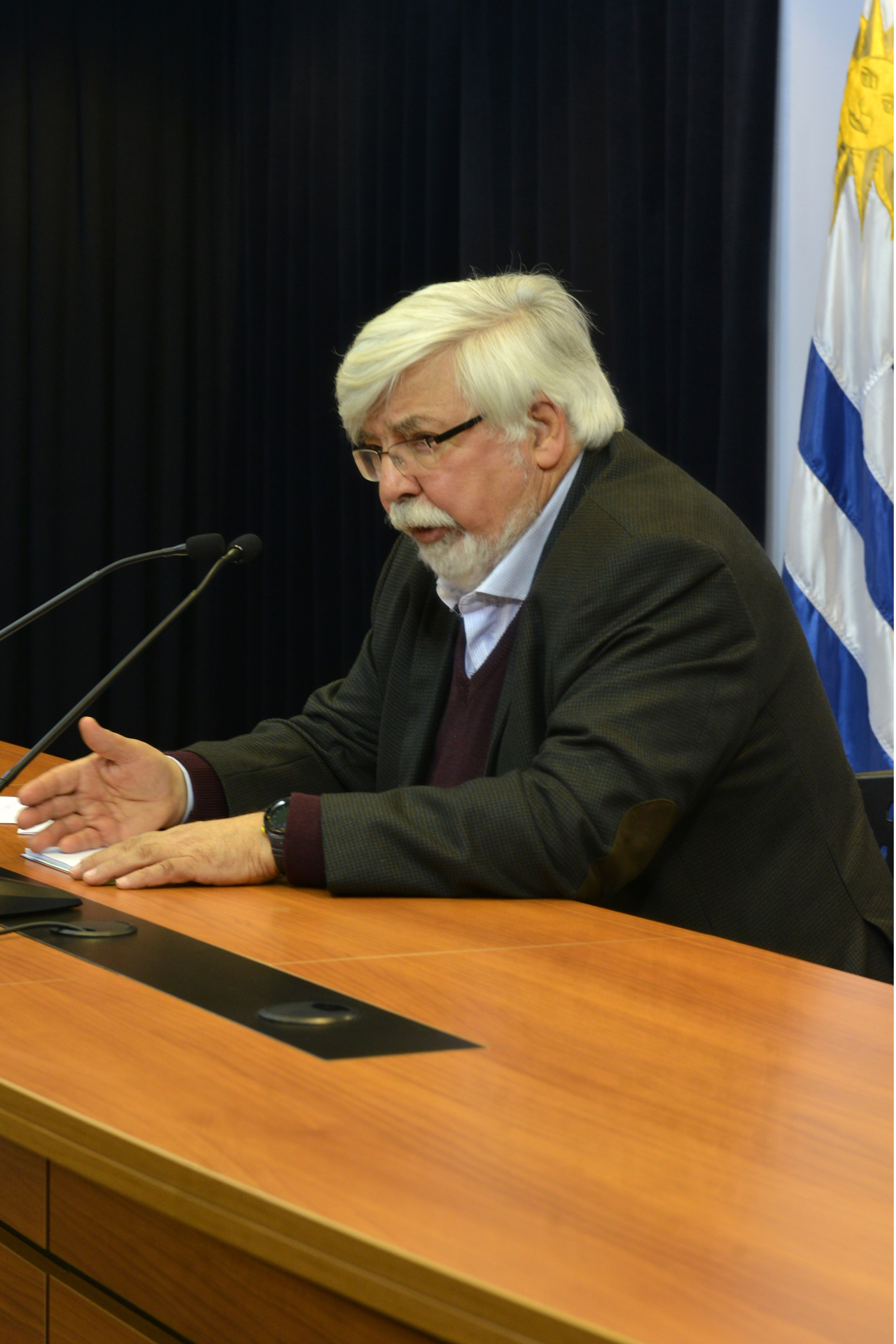 El ministro del Interior, Eduardo Bonomi, realizó declaraciones a la prensa una vez culminado el Consejo de Ministros del día de hoy.