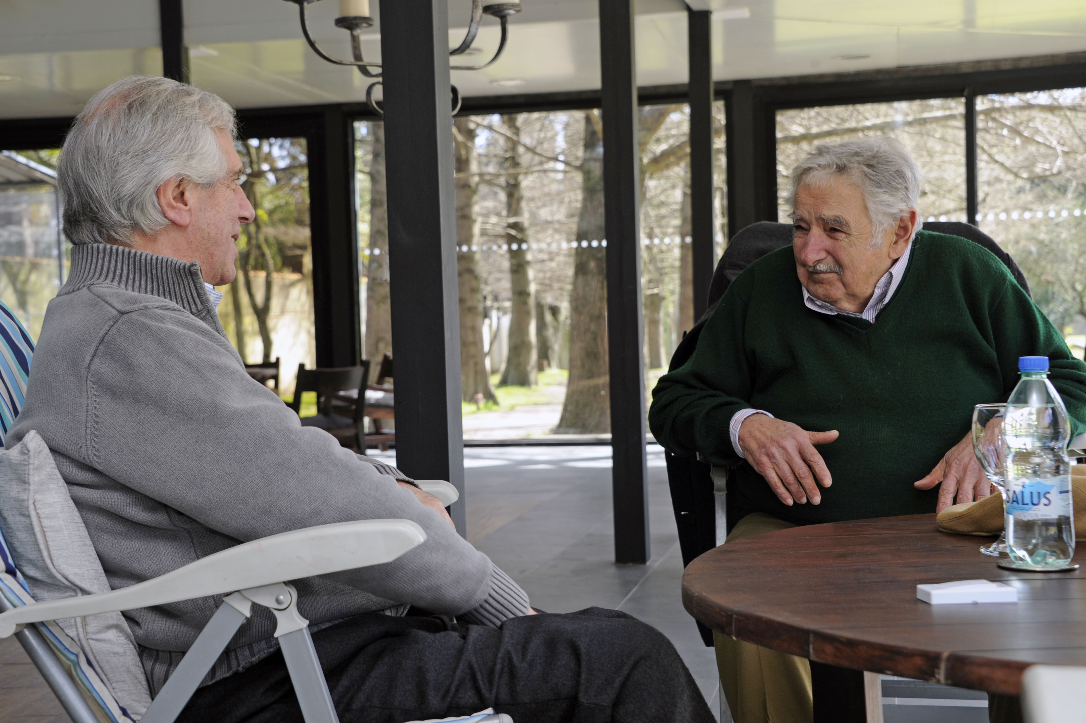Tabaré Vázquez y José Mujica en la oficina presidencial ubicada en las avenidas Suárez y Reyes