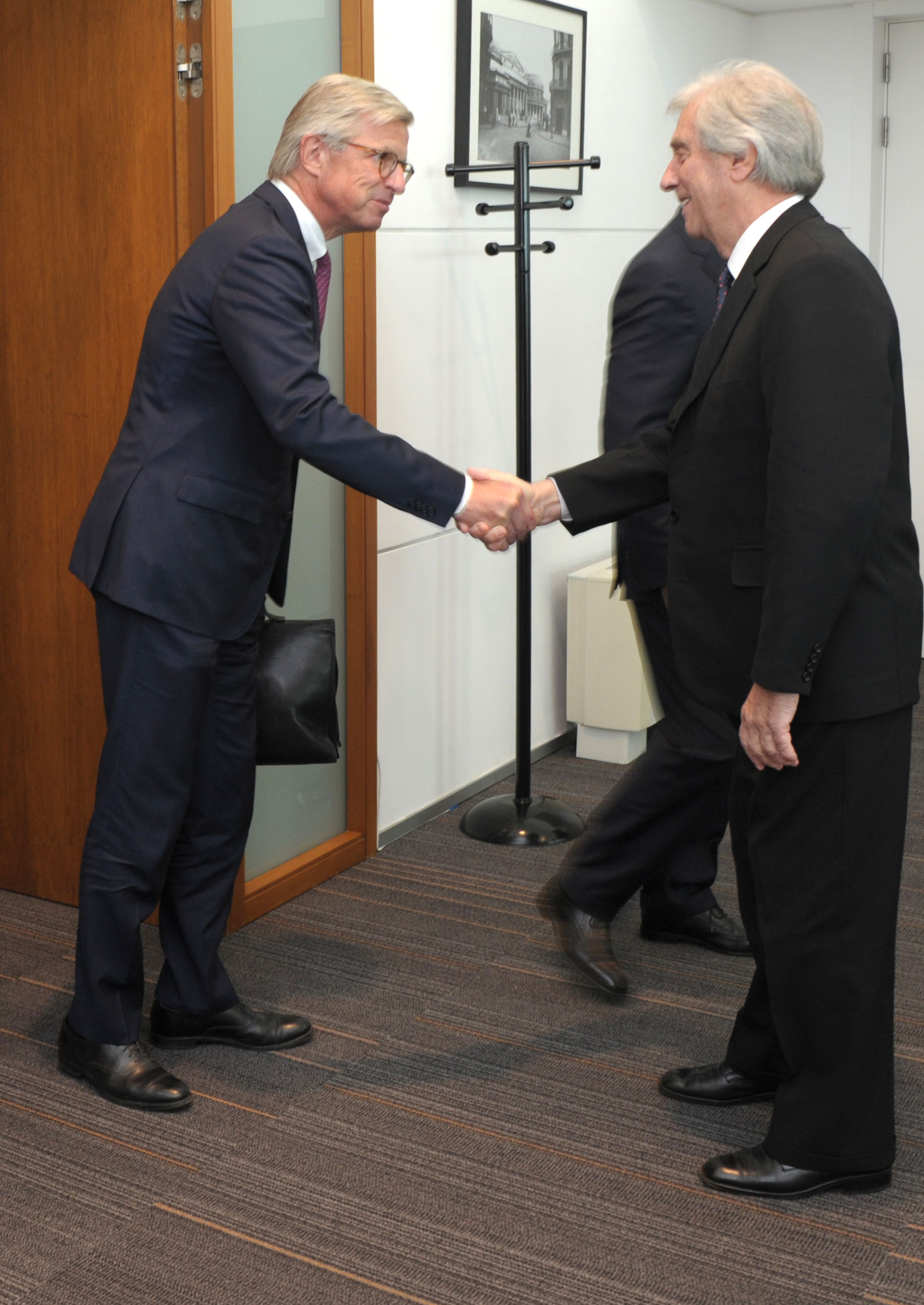 Vázquez recibió a delegación de Stora Enso en el piso 11 de la Torre Ejecutiva