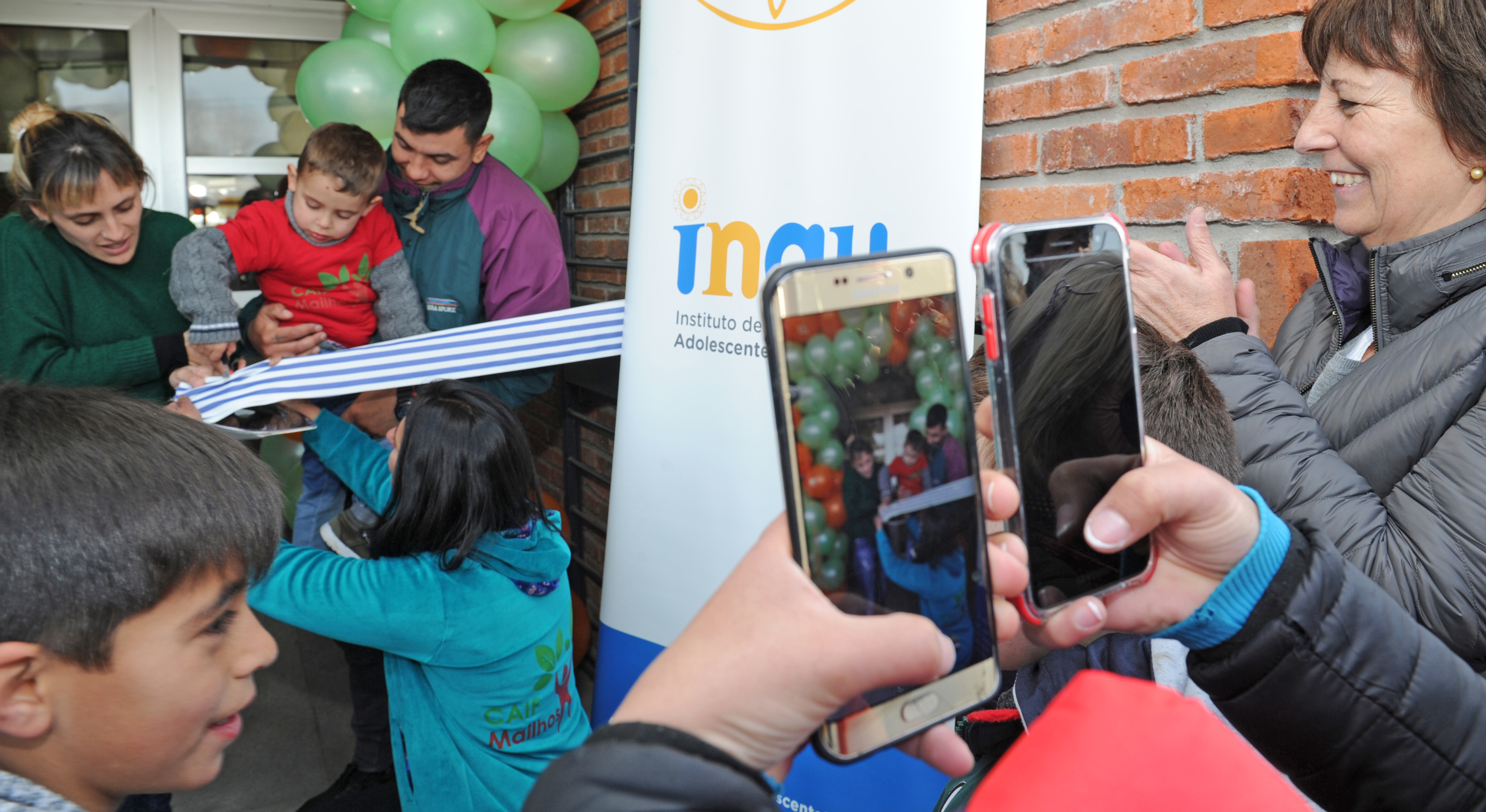 Inauguración de un CAIF al que concurren 108 niños de hasta dos años, en el barrio Mailhos de Montevideo