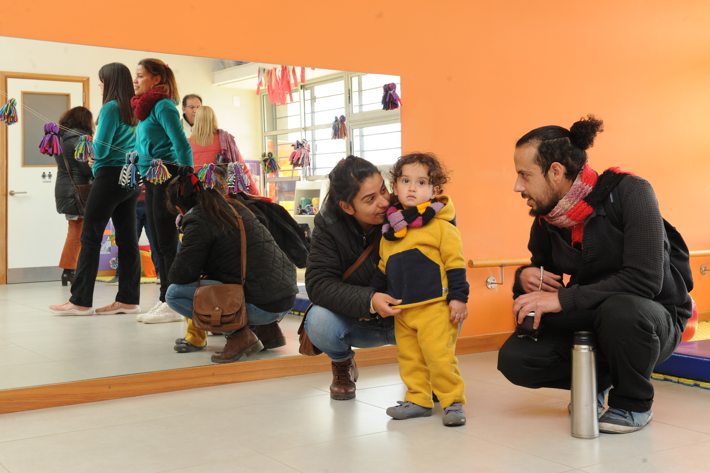 Inauguración de un CAIF al que concurren 108 niños de hasta dos años, en el barrio Mailhos de Montevideo