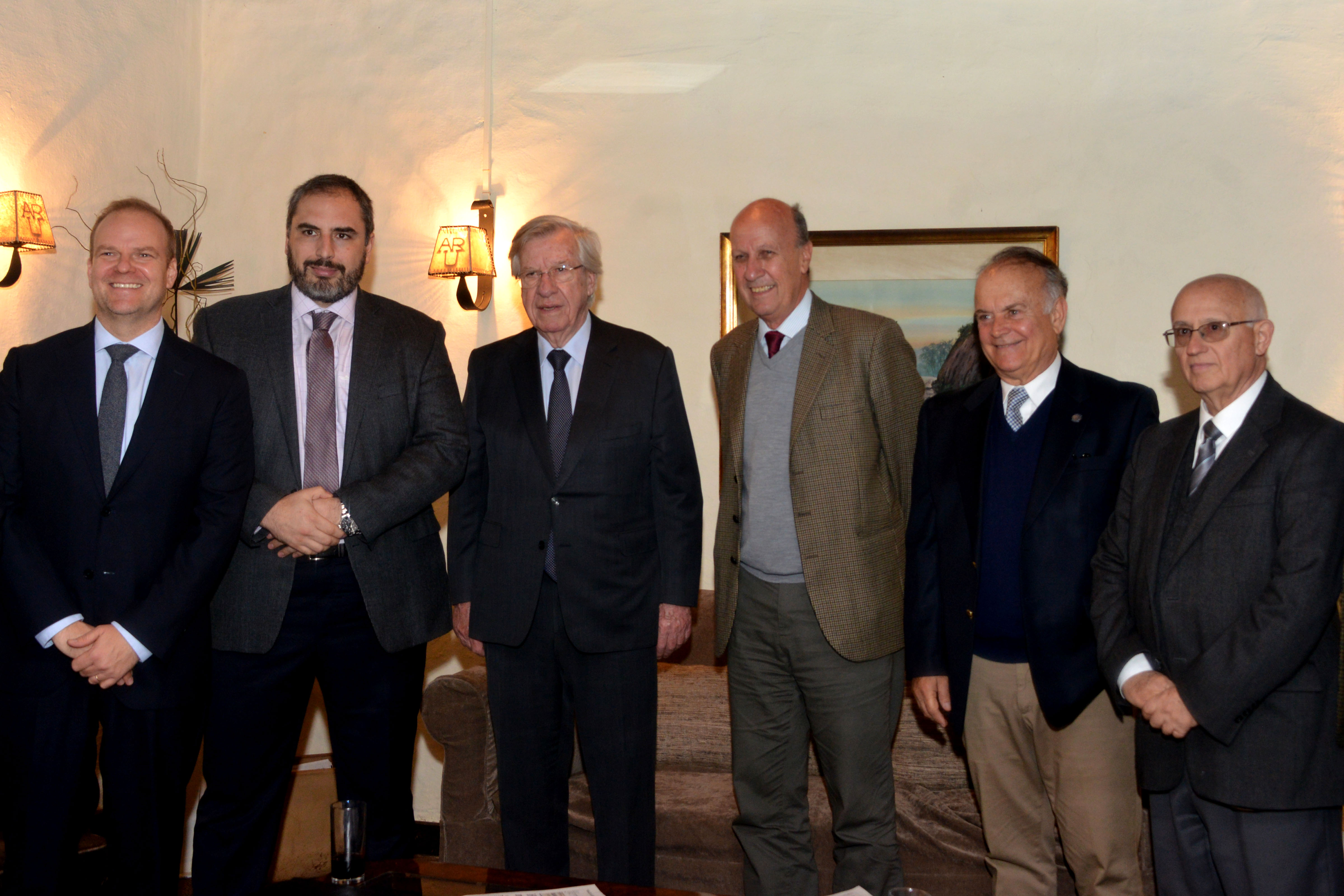 Encuentro entre el ministro Danilo Astori y la Asociación Rural del Uruguay