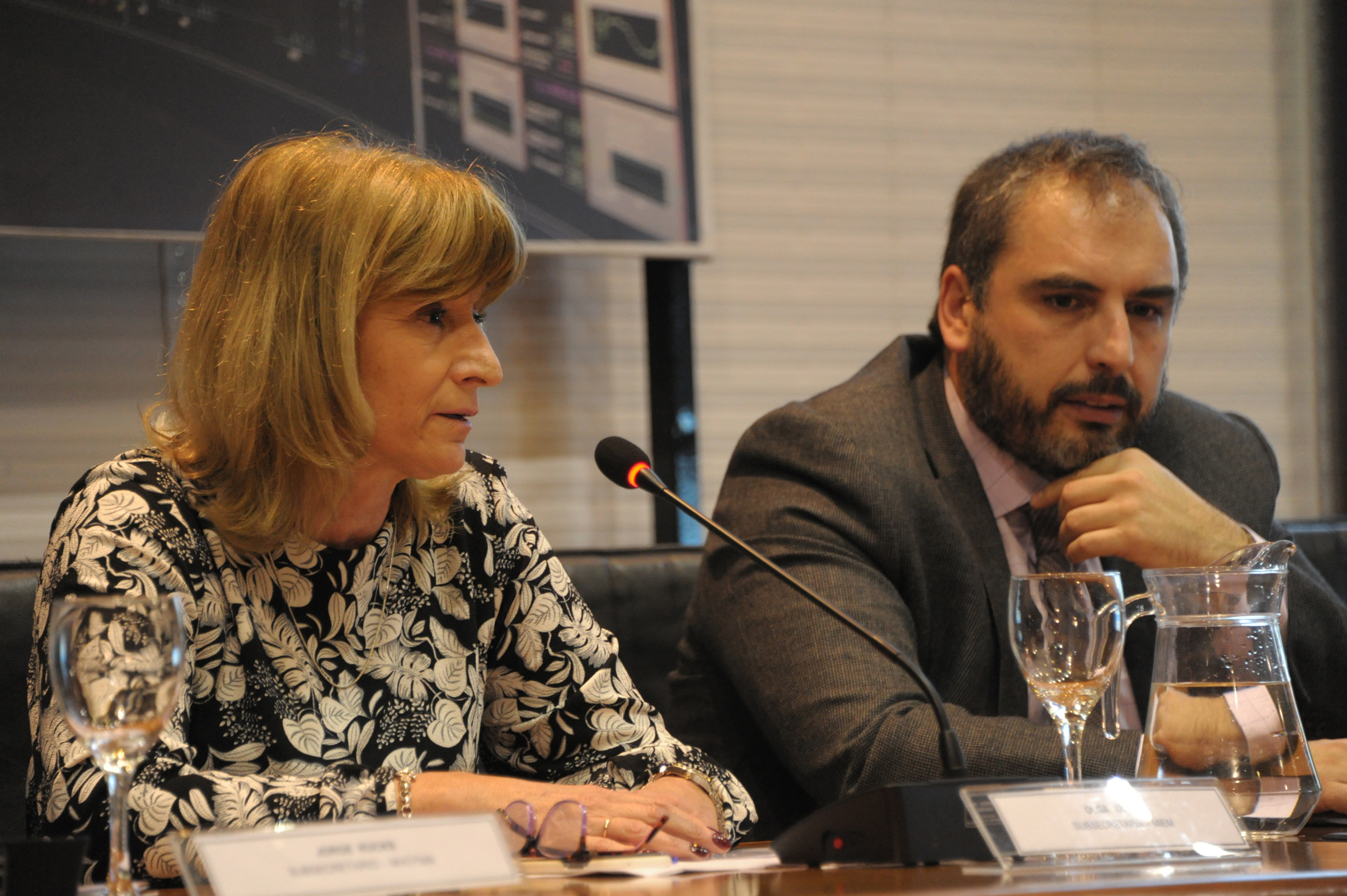 Conferencia de presentación de convocactoria a subsidios para compra de autobuses eléctricos