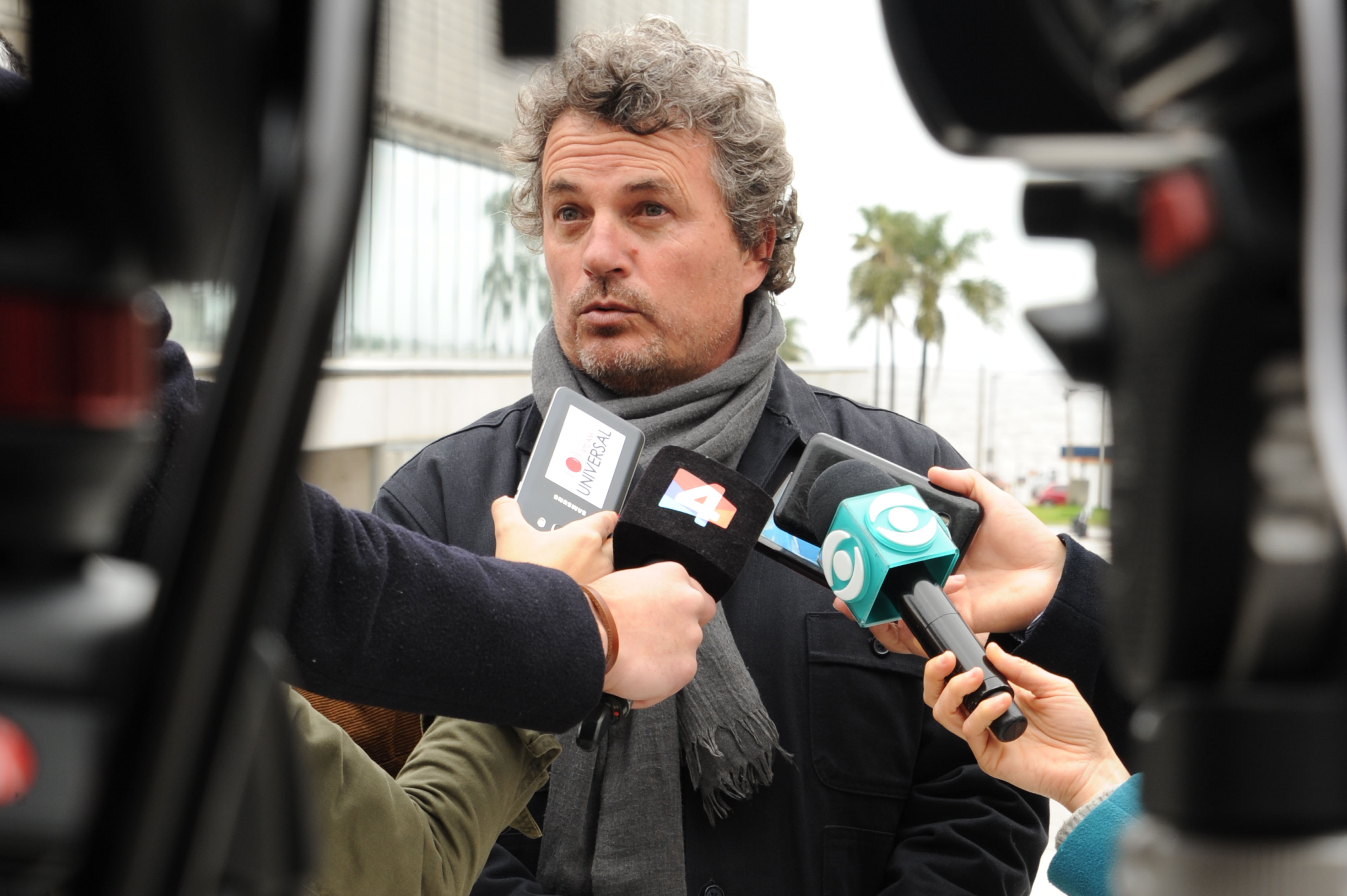 Autoridades de Gobierno visitaron rodaje de serie “Conquest”, que se filma entre el 14 y el 18 de setiembre en Montevideo