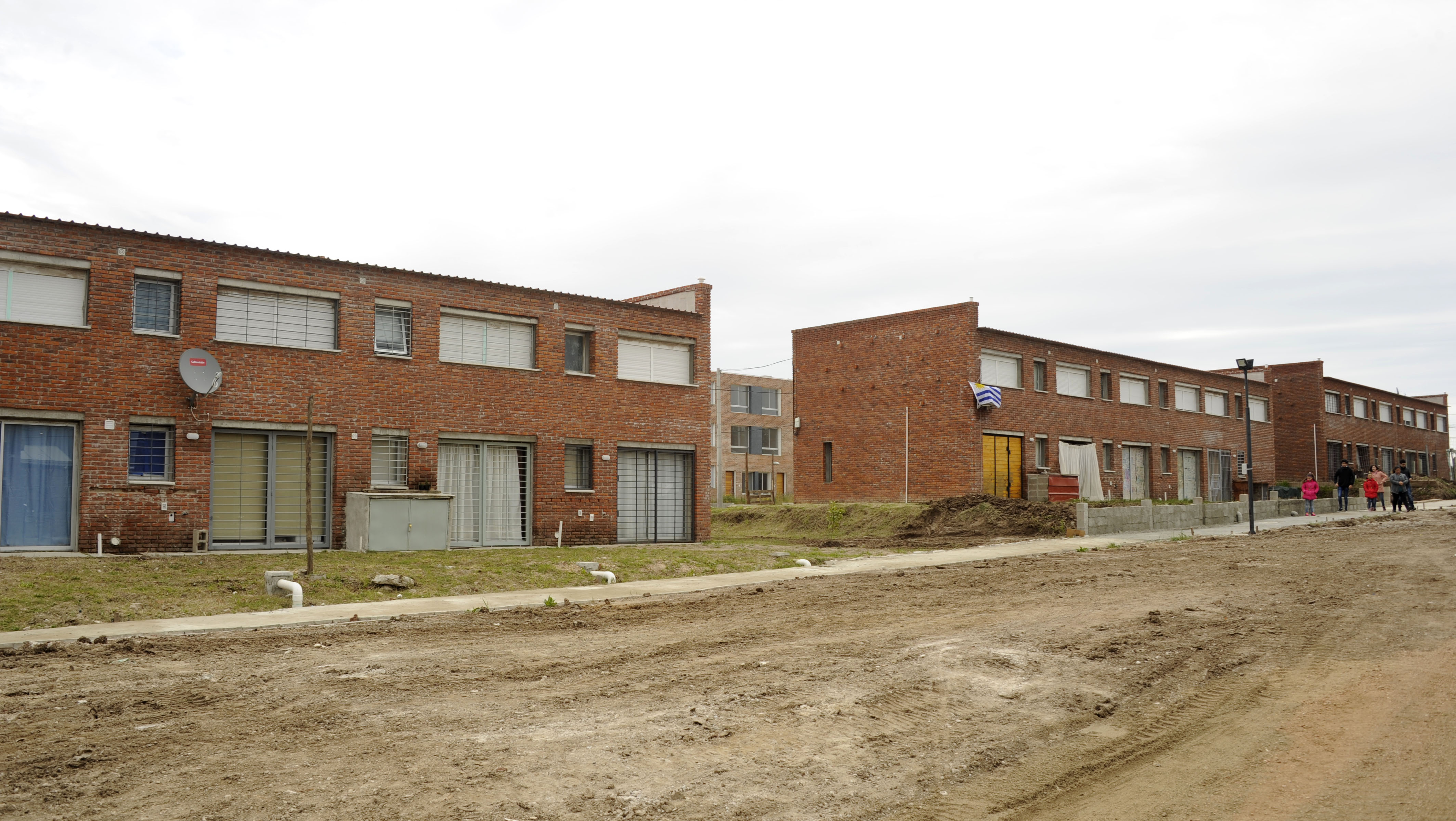 Entrega de viviendas a personal subalterno de las Fuerzas Armadas