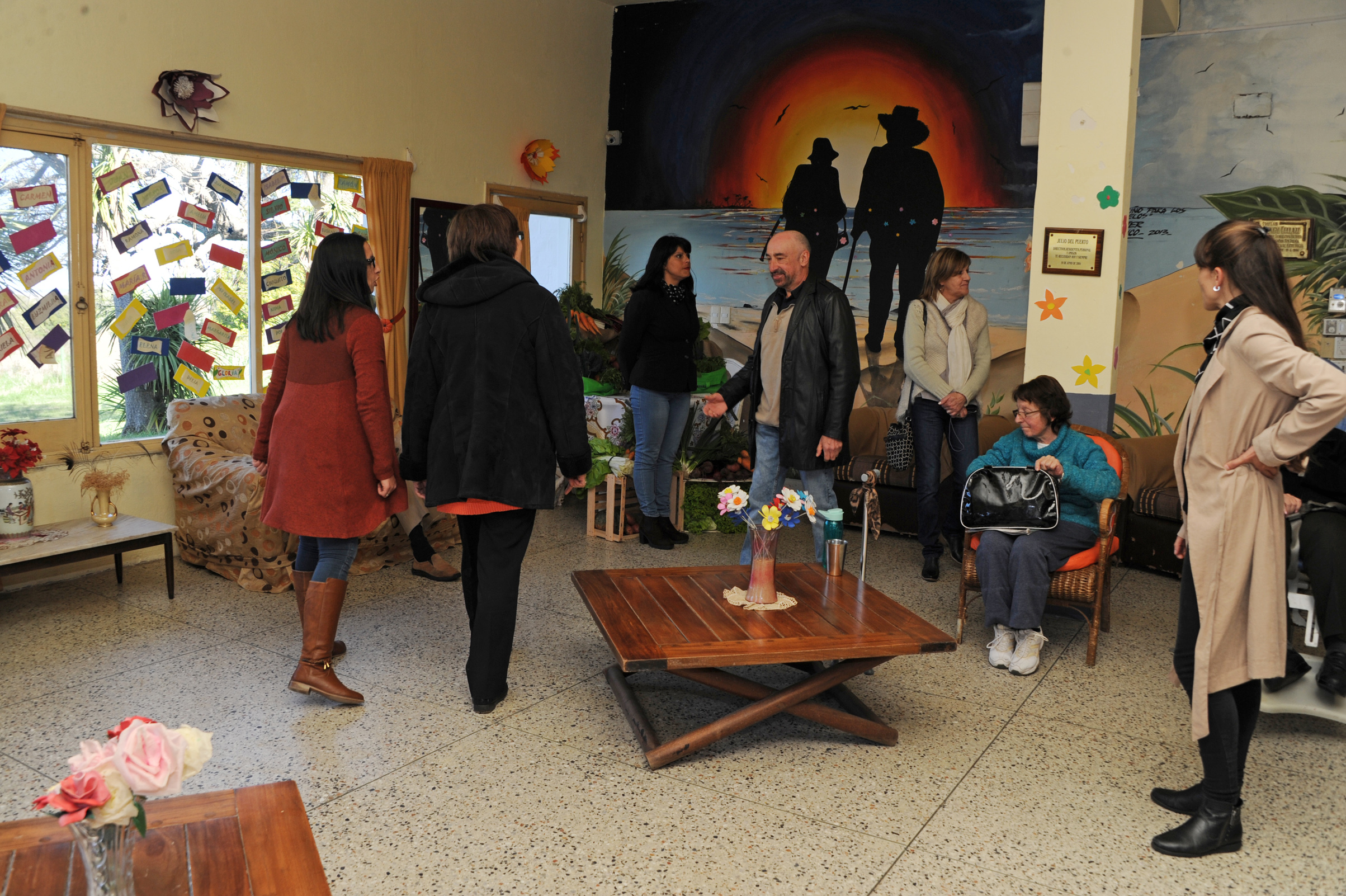 Ministra de Desarrollo Social, Marina Arismendi, visitó el establecimiento de larga estadía para personas mayores Hogar Gines Cairo Medina