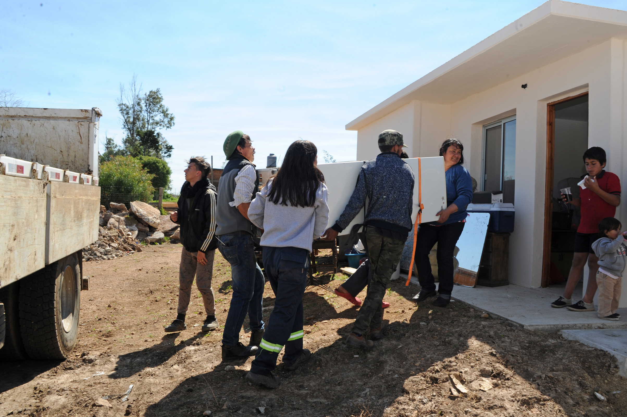 Entrega de viviendas en barrio Esperanza, San Carlos