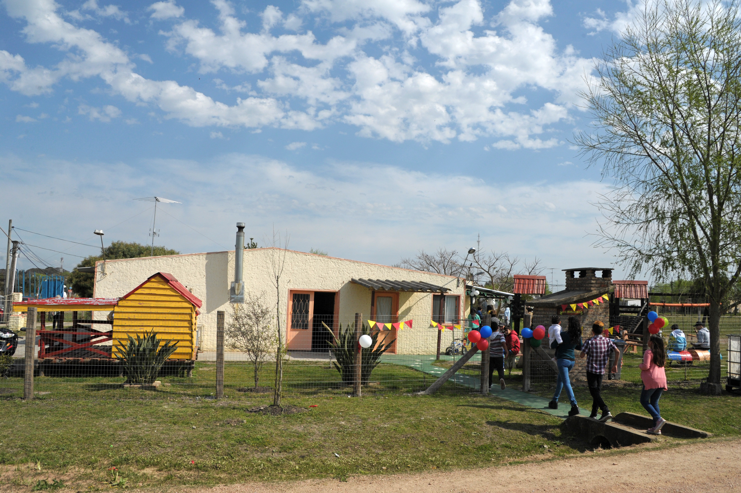 Inauguración de la casa de cuidados Mis Huellitas, en San Antonio, Canelones
