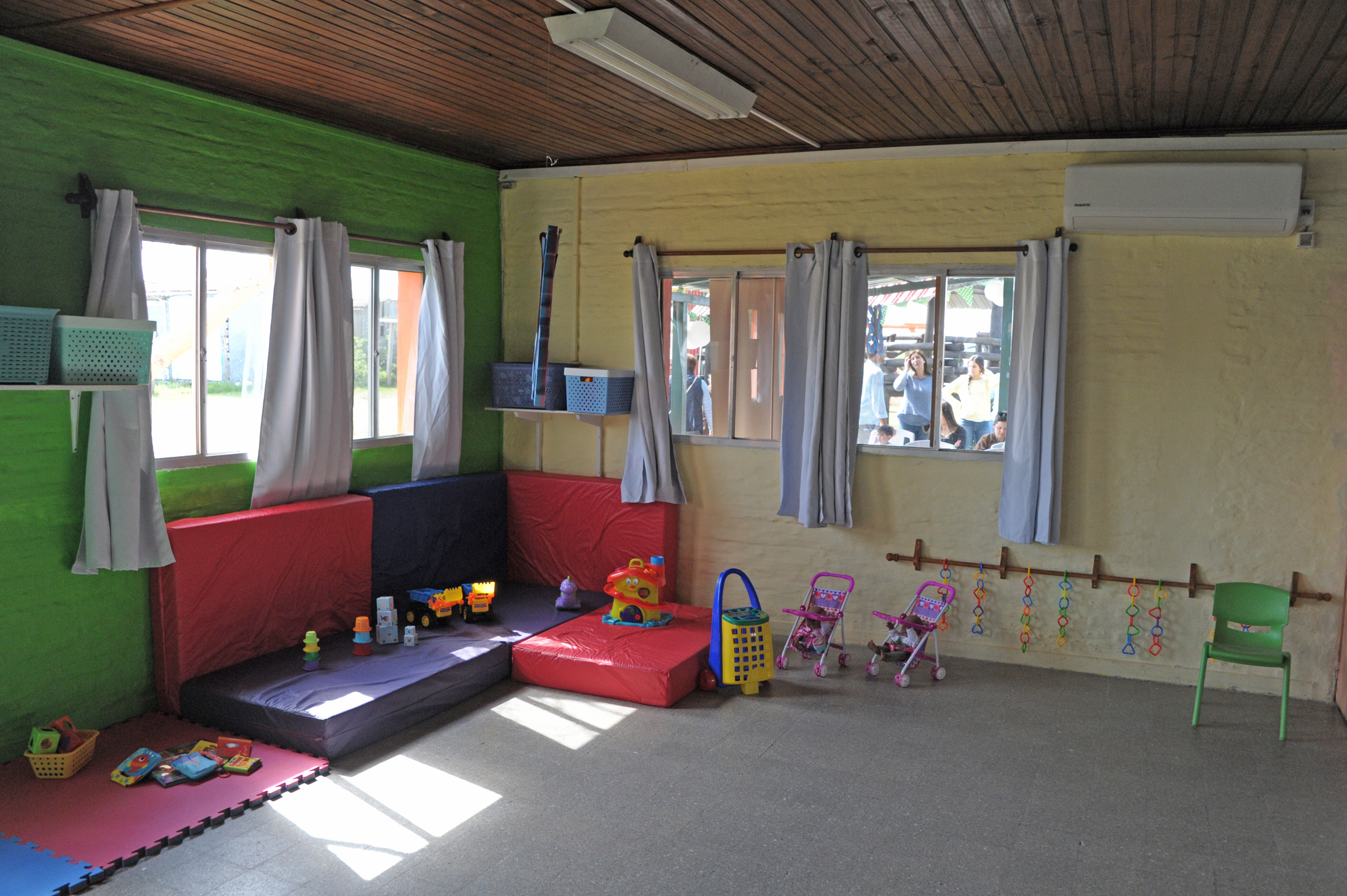 Inauguración de la casa de cuidados Mis Huellitas, en San Antonio, Canelones