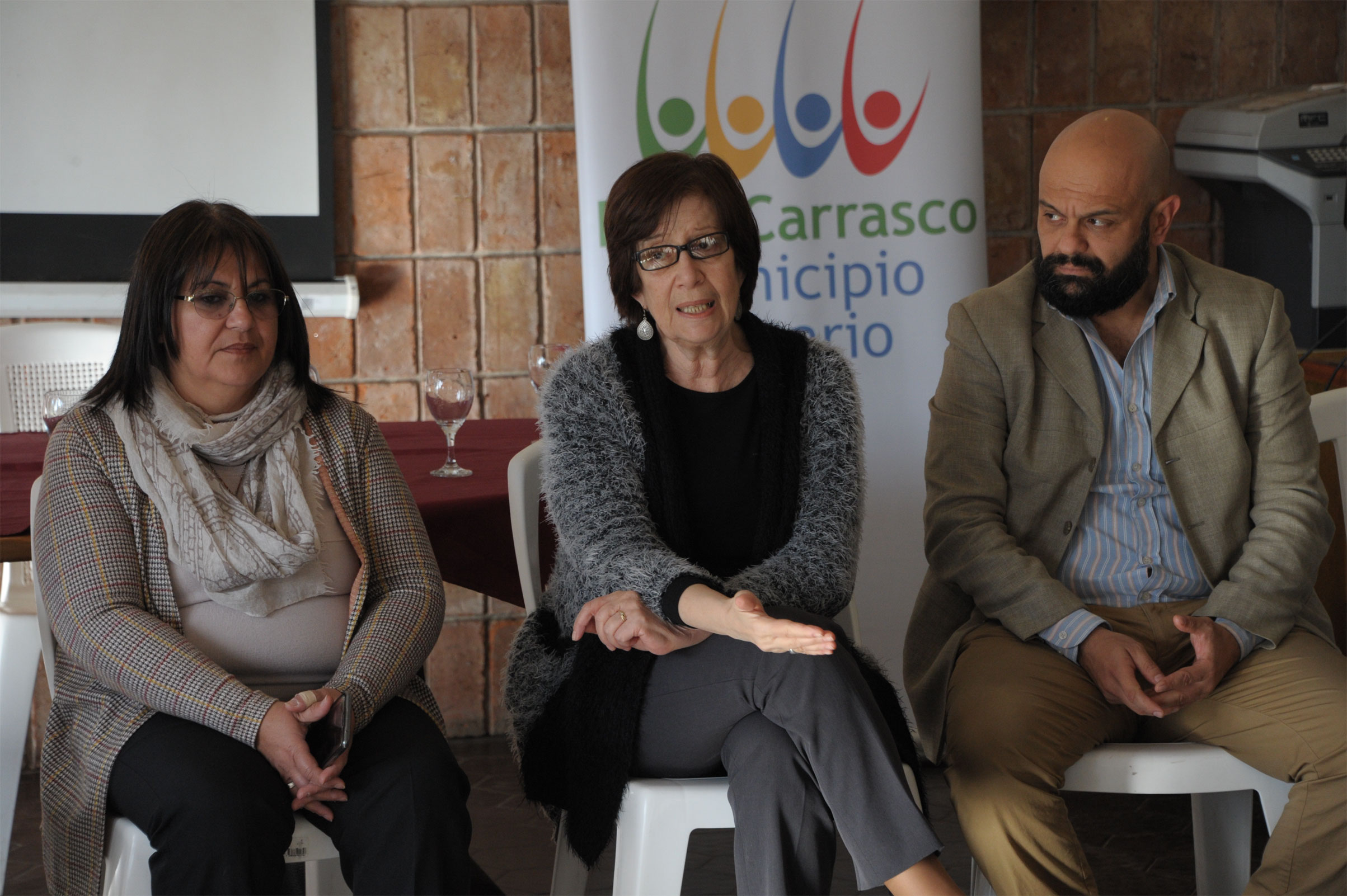 Marina Arismendi, en diálogo con vecinos de Ciudad de la Costa y la Costa de Oro