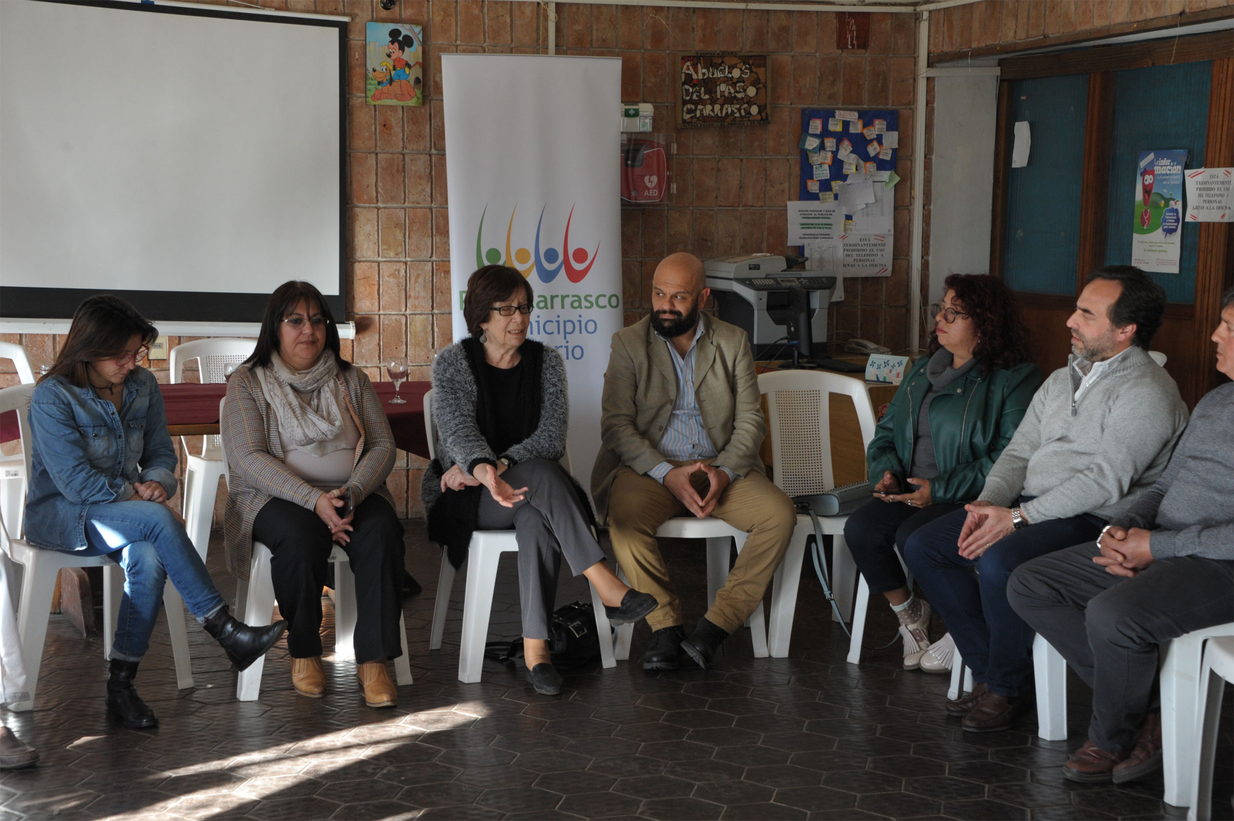 Marina Arismendi, en diálogo con vecinos de Ciudad de la Costa y la Costa de Oro
