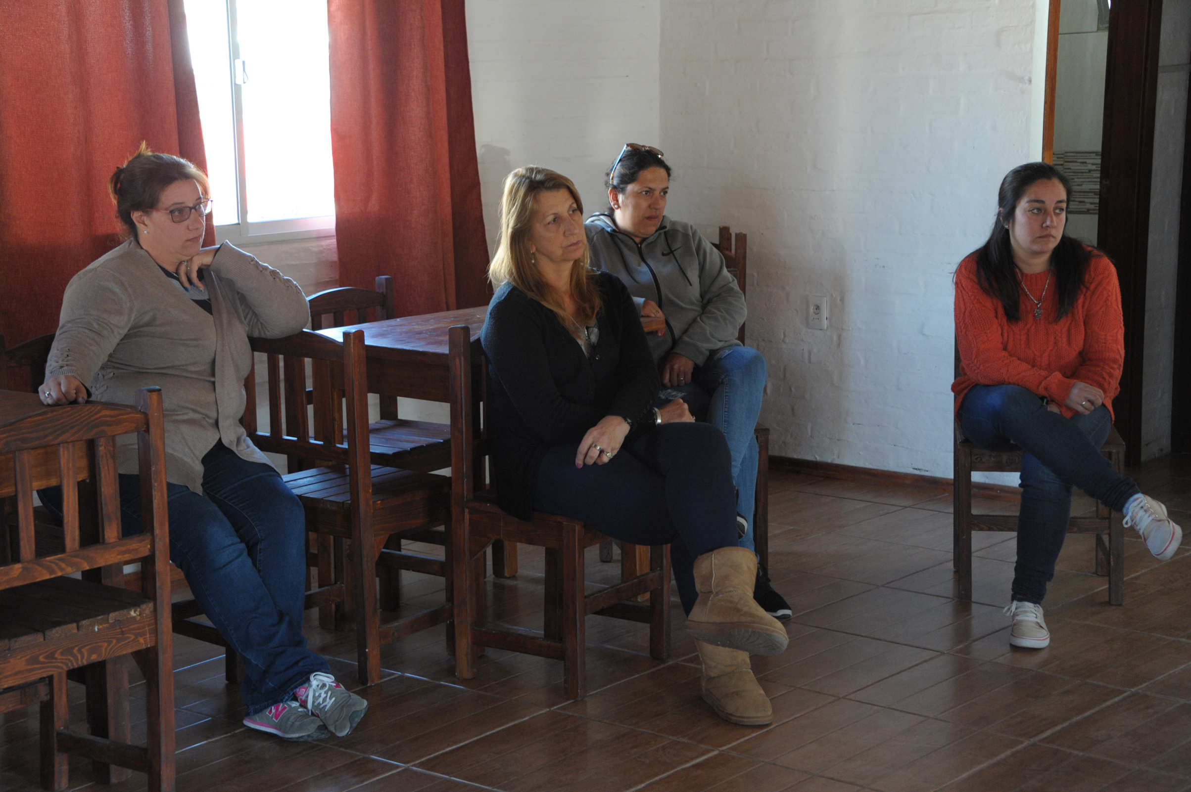 Autoridades del Ministerio de Vivienda recorrieron casas construidas en Florida y mantuvieron reuniones con beneficiarios