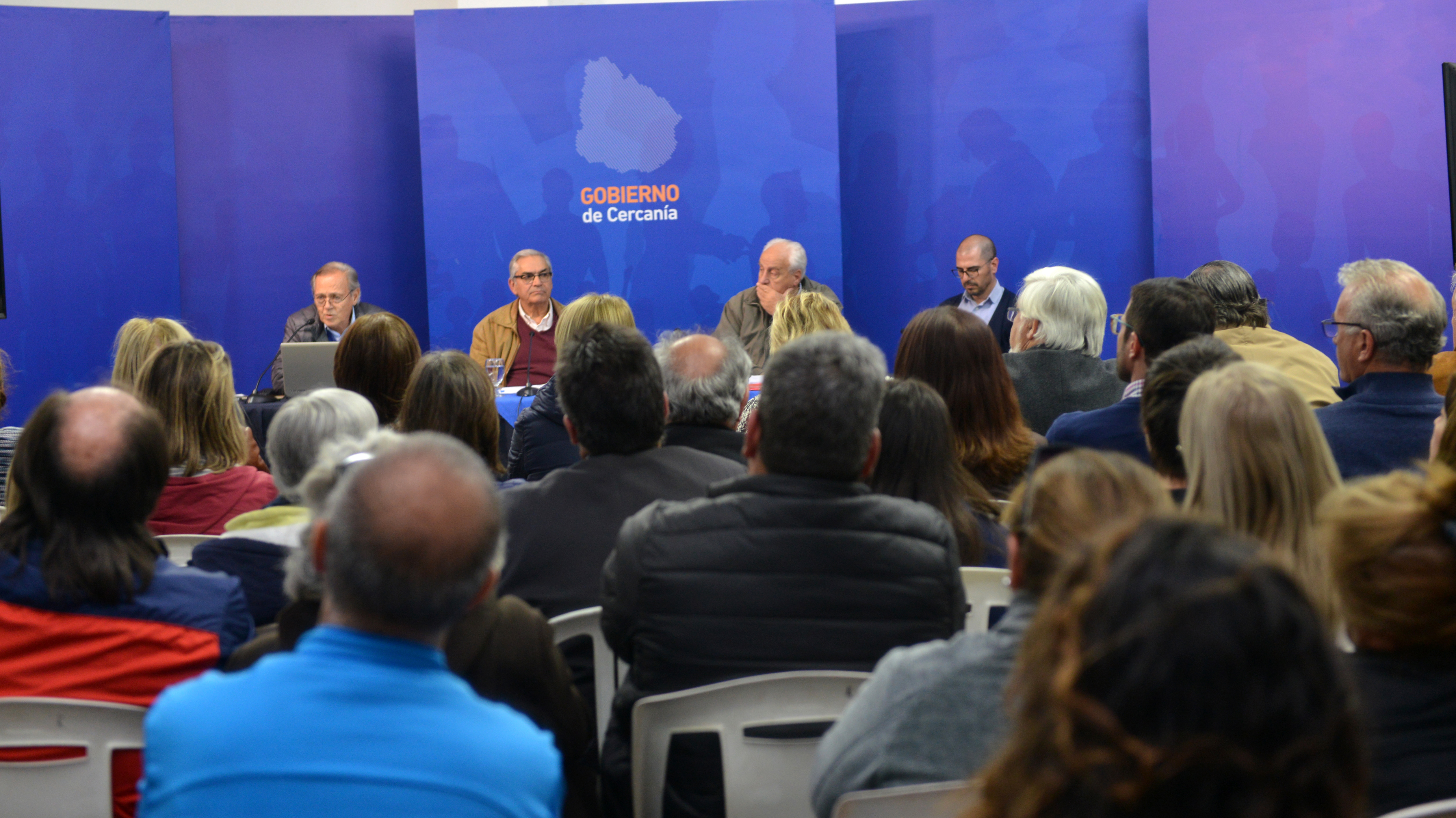 Subsecretario de Vivienda, Ordenamiento Territorial y Medio Ambiente, Jorge Rucks, haciendo uso de la palabra
