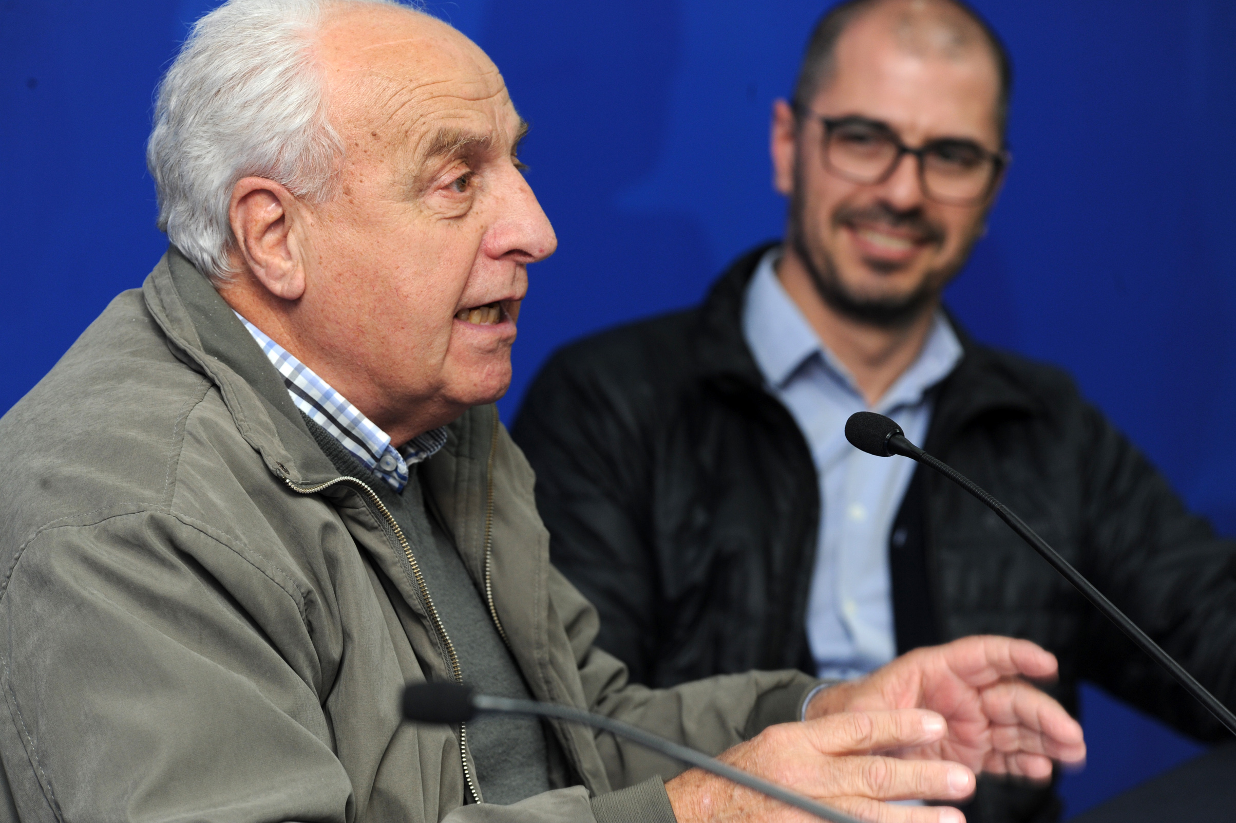 Ministro de Transporte y Obras Públicas, Víctor Rossi, dirigiéndose a los presentes