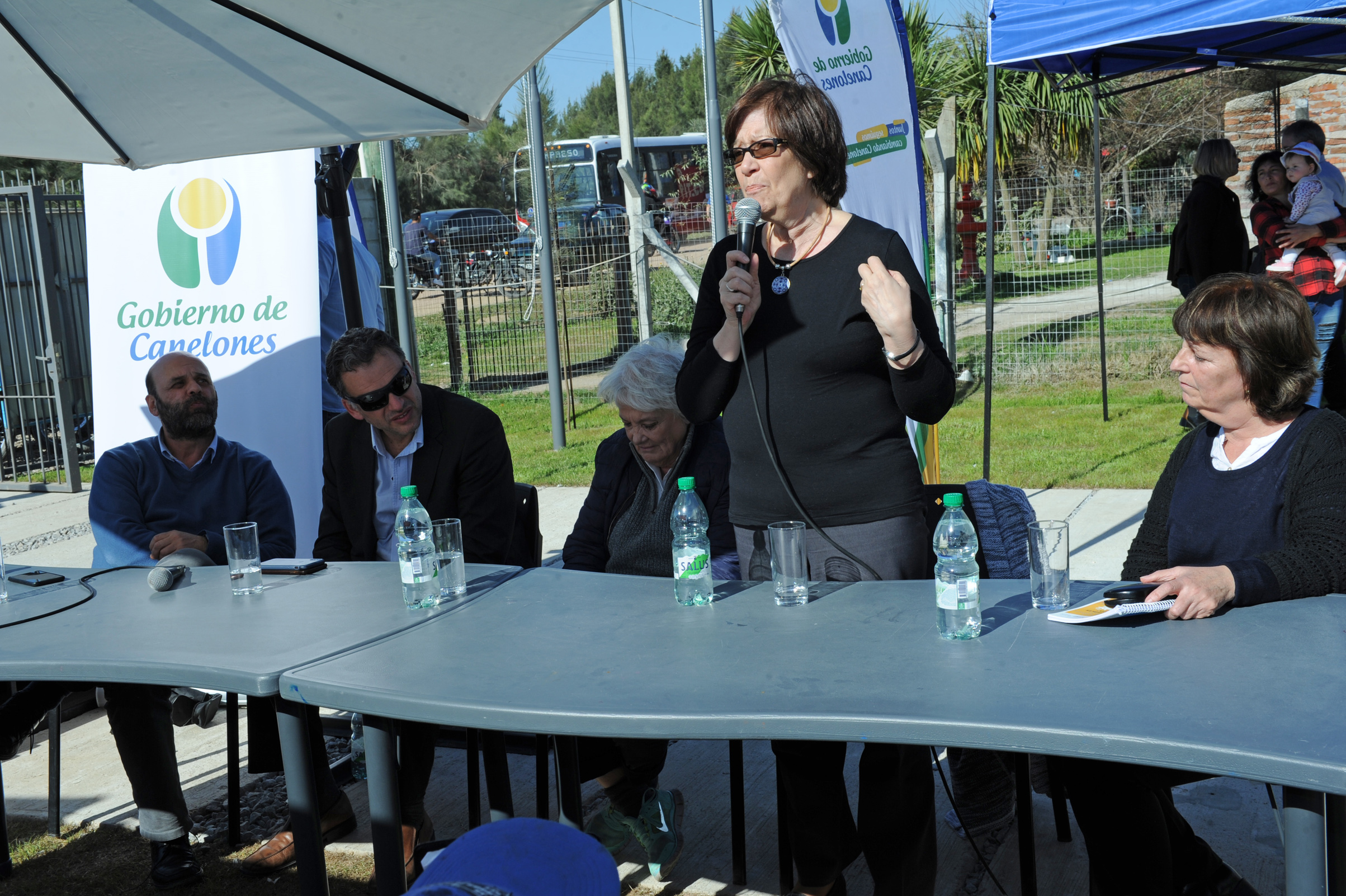 Inauguración de centro Crece desde el Pie, en Barros Blancos, departamento de Canelones