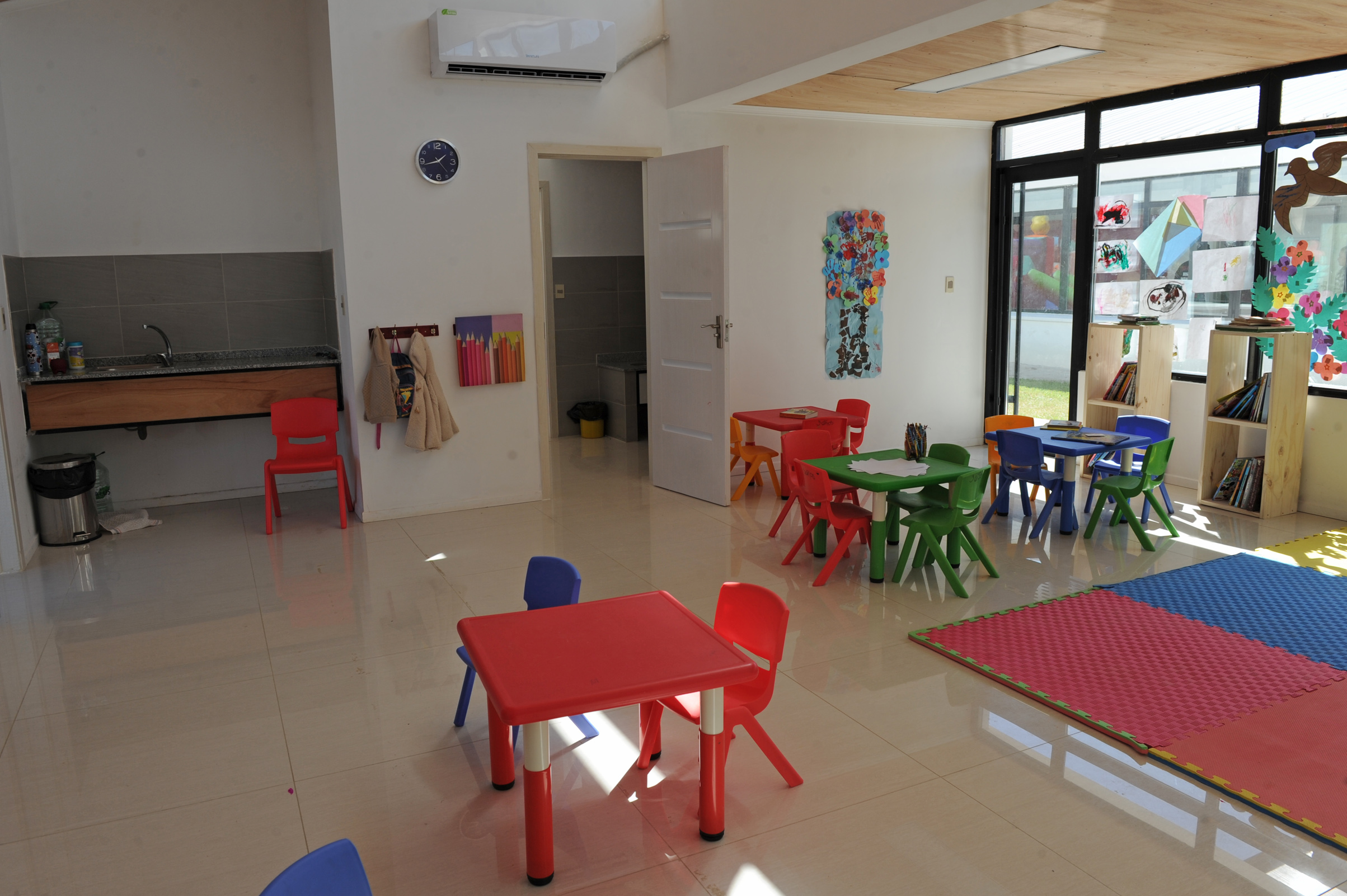 Inauguración de centro Crece desde el Pie, en Barros Blancos, departamento de Canelones