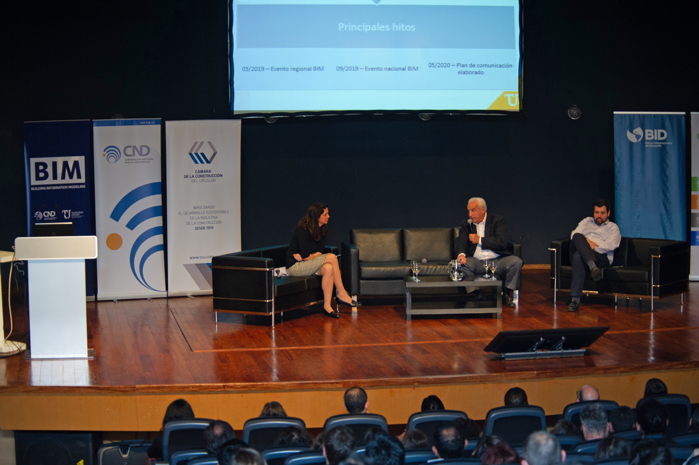 Ministro Víctor Rossi expone en encuentro BIM