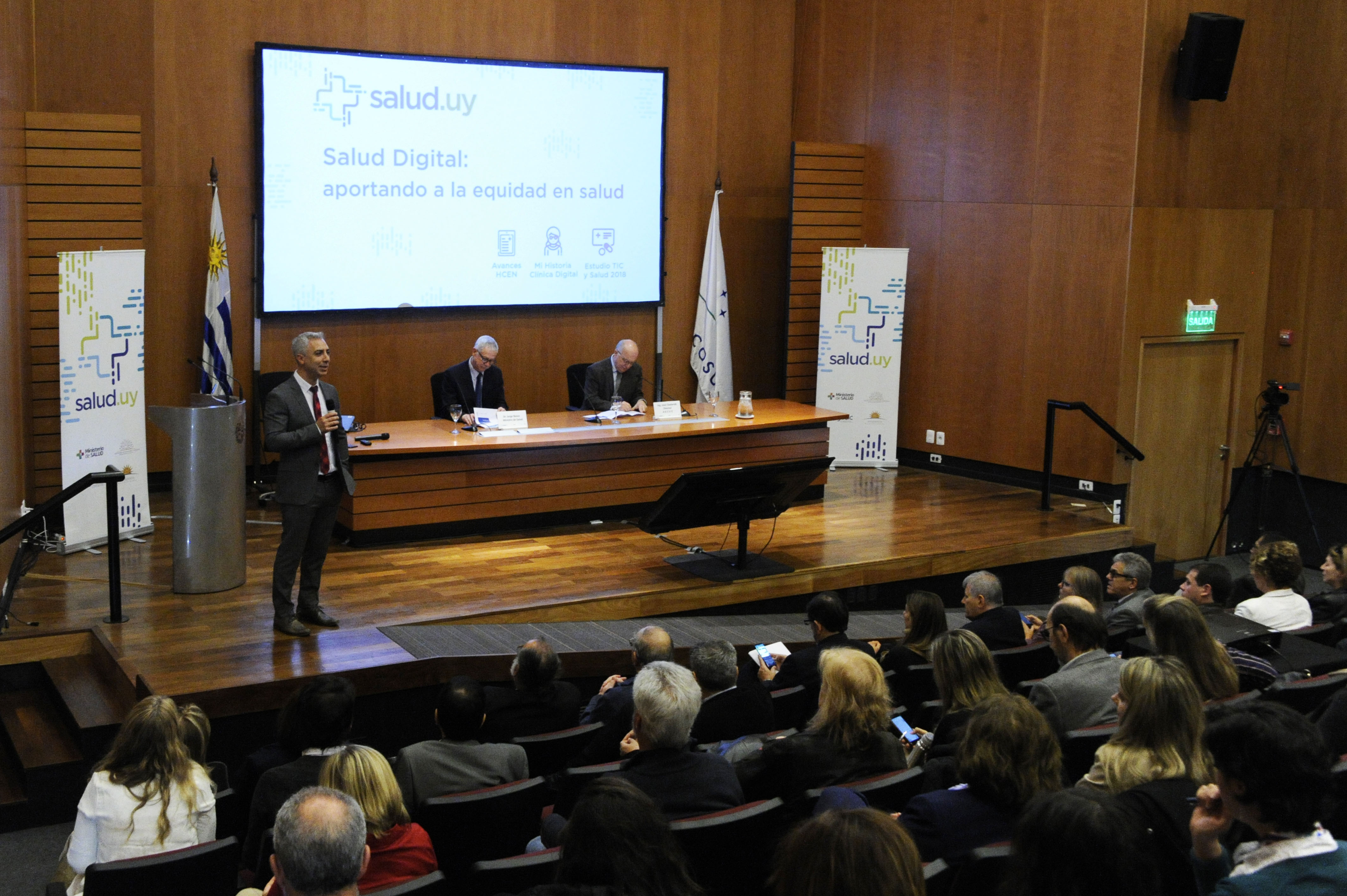 Presentación de datos de la historia clínica digital, que cubre al 92 % de los usuarios del sistema sanitario uruguayo