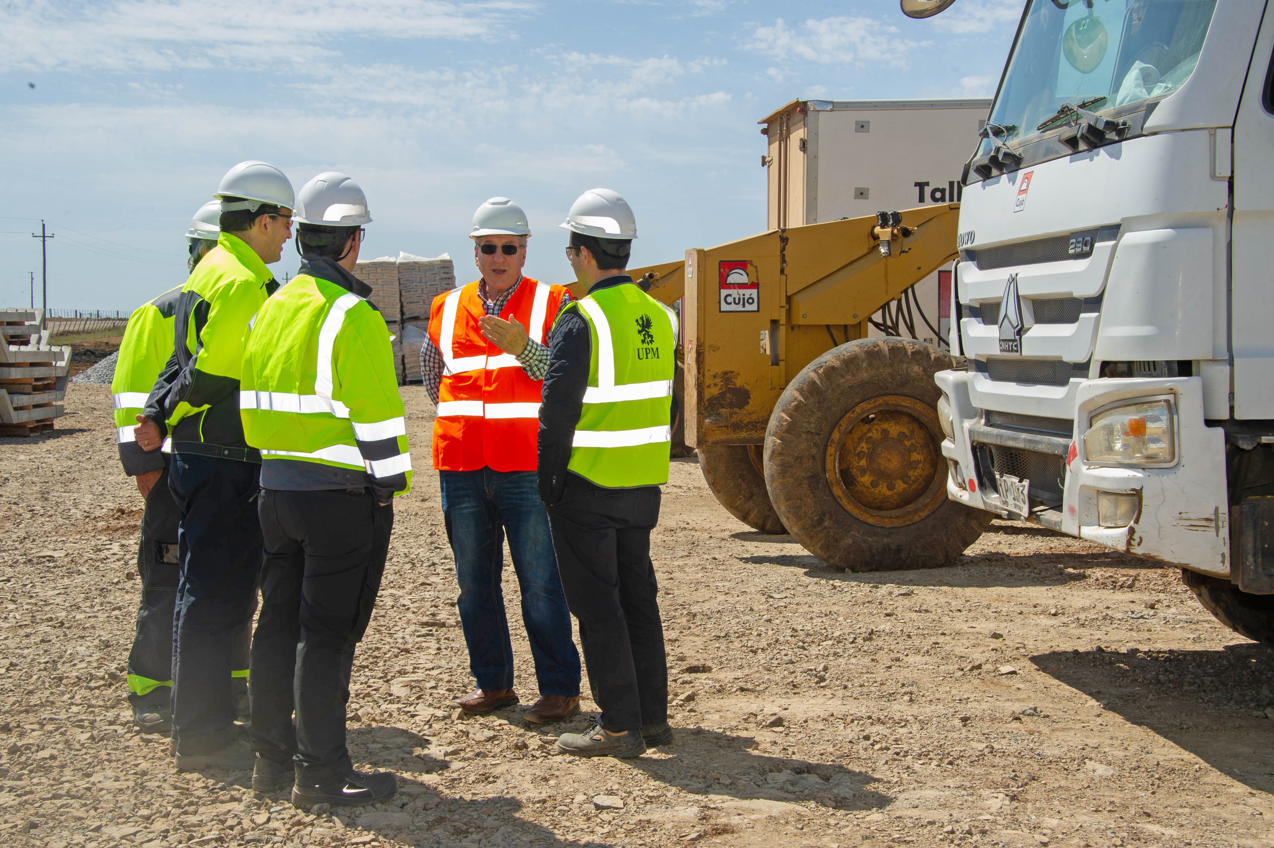 Recorrida del ministro de Trabajo y Seguridad Social, Ernesto Murro en obras de UPM 2