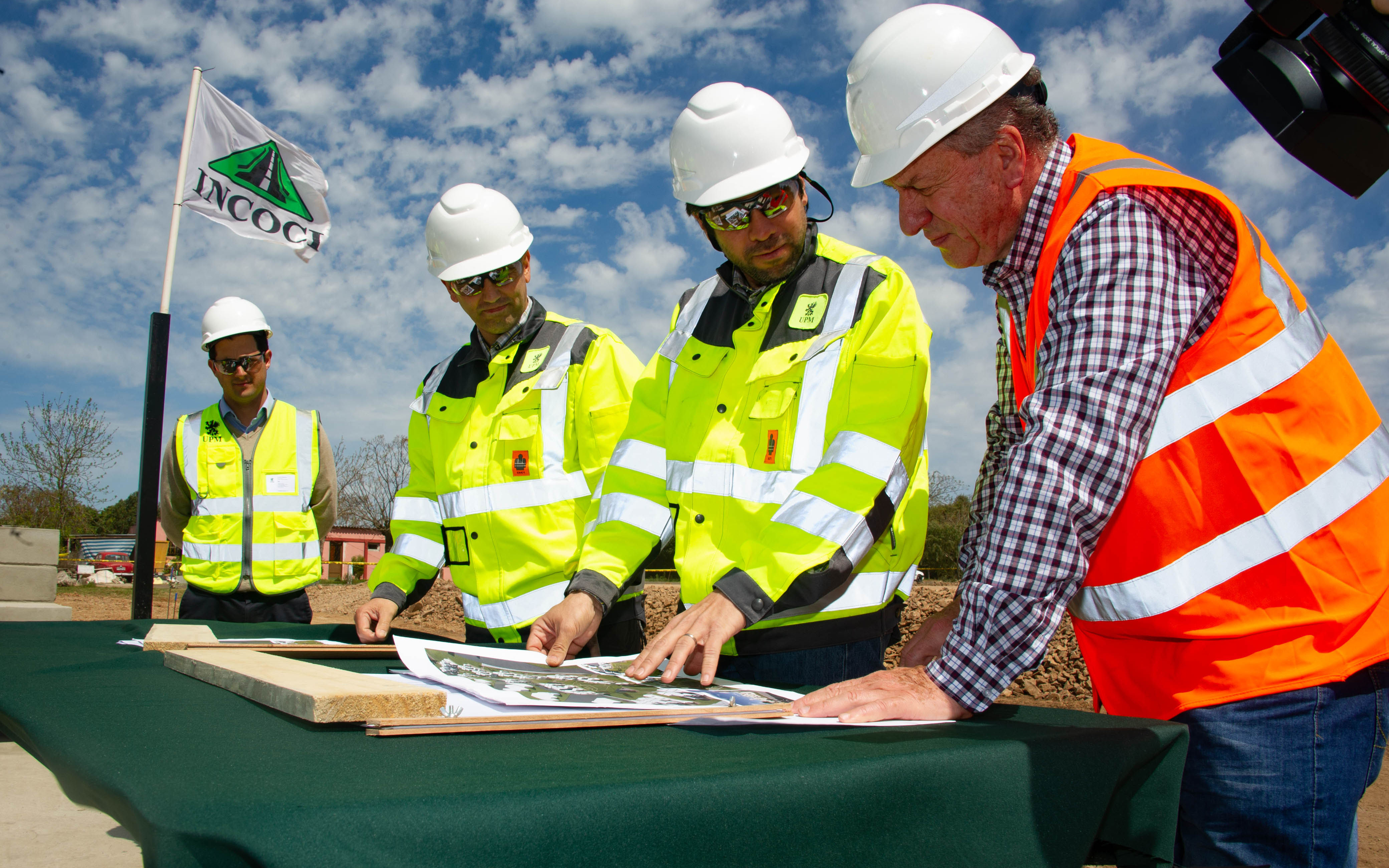 Recorrida del ministro de Trabajo y Seguridad Social, Ernesto Murro en obras de UPM 2
