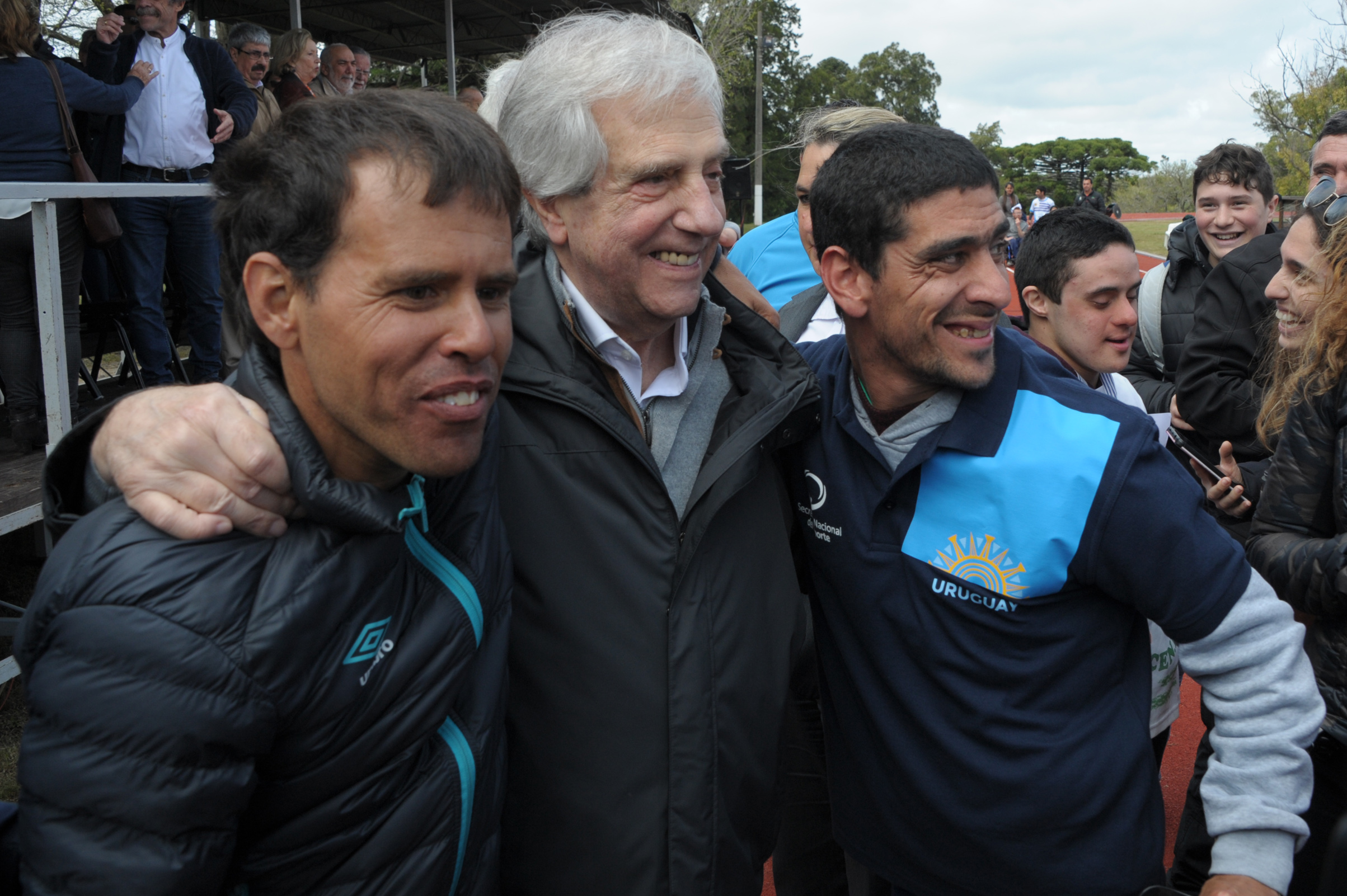 Presidente Vázquez inauguró pista de atletismo en liceo militar y cerró Juegos Paradeportivos Nacionales “María Auxiliadora Delgado”