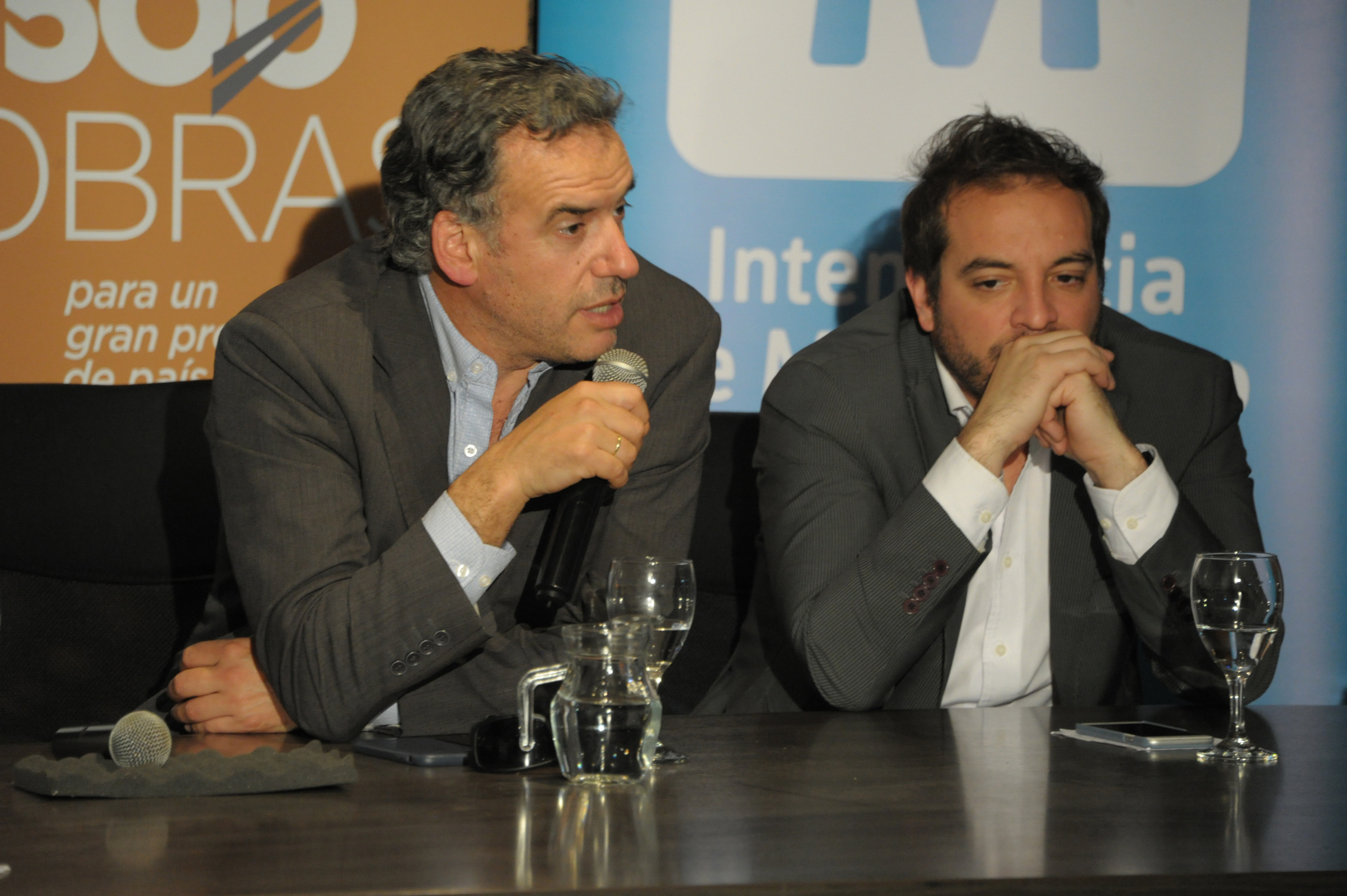 Conferencia de prensa de anuncio de acuerdo para proyecto integral de saneamiento, drenaje pluvial y vialidad