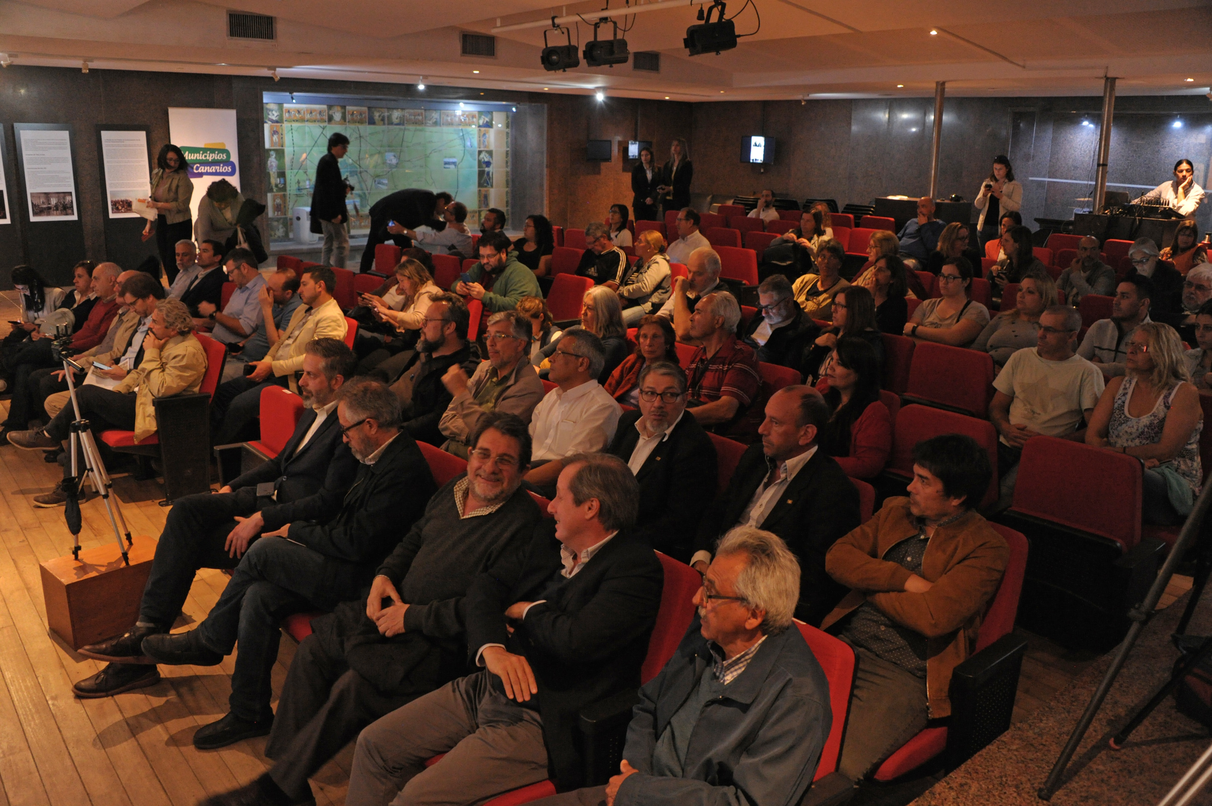Conferencia de prensa de anuncio de acuerdo para proyecto integral de saneamiento, drenaje pluvial y vialidad