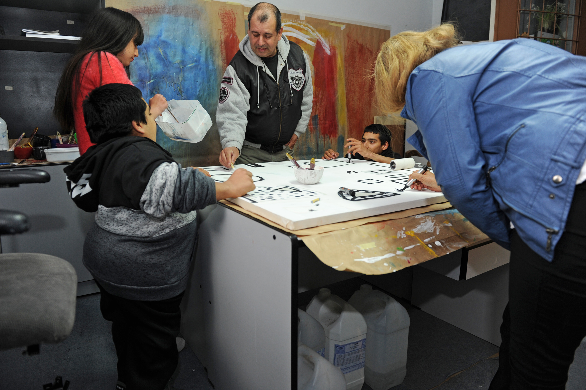 Autoridades encabezadas por ministra Marina Arismendi, visitaron primer centro de Uruguay para atender a jóvenes con multidiscapacidades