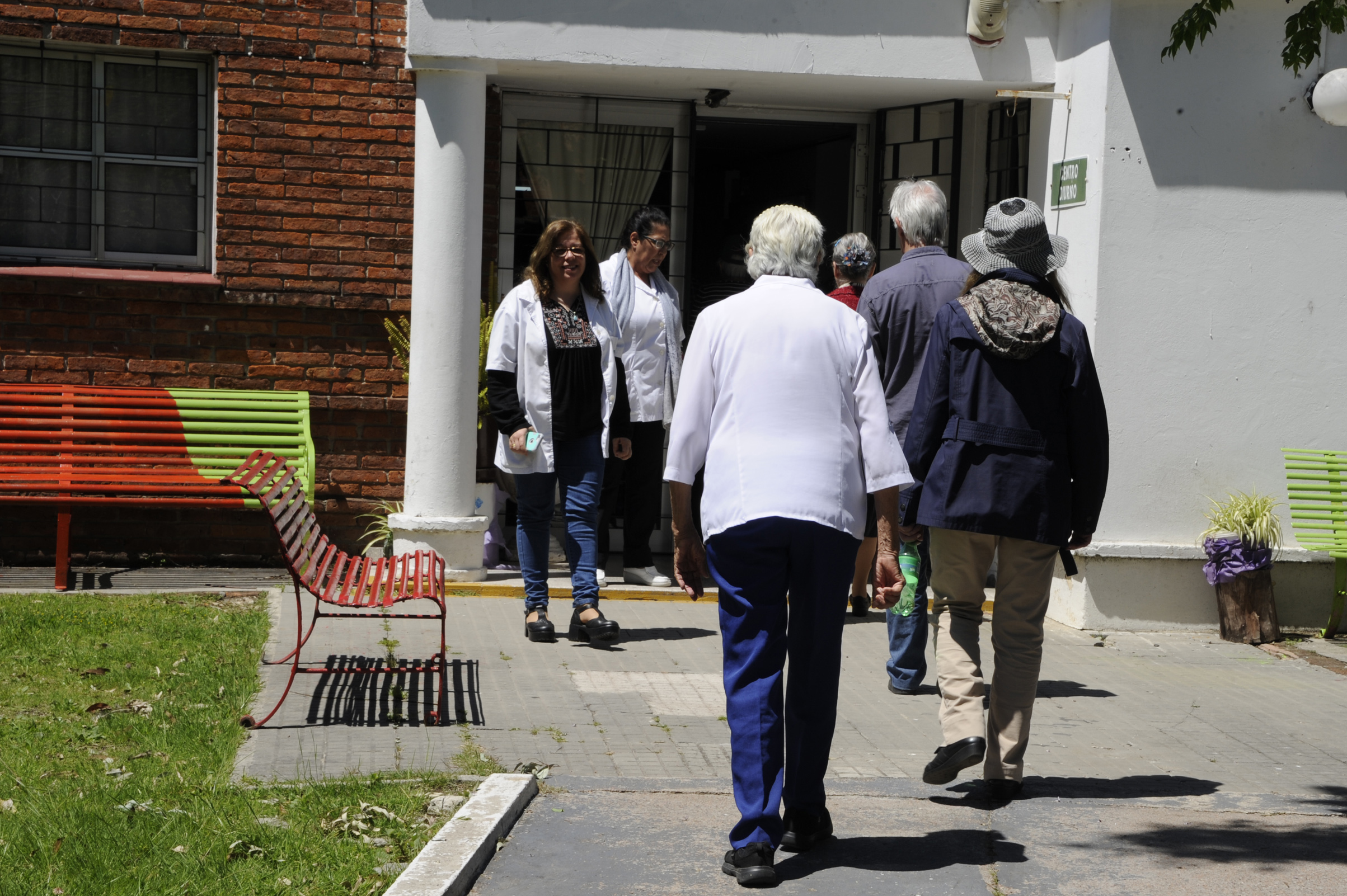 Ministro Ernesto Murro visitó el Hospital Luis Piñeyro del Campo
