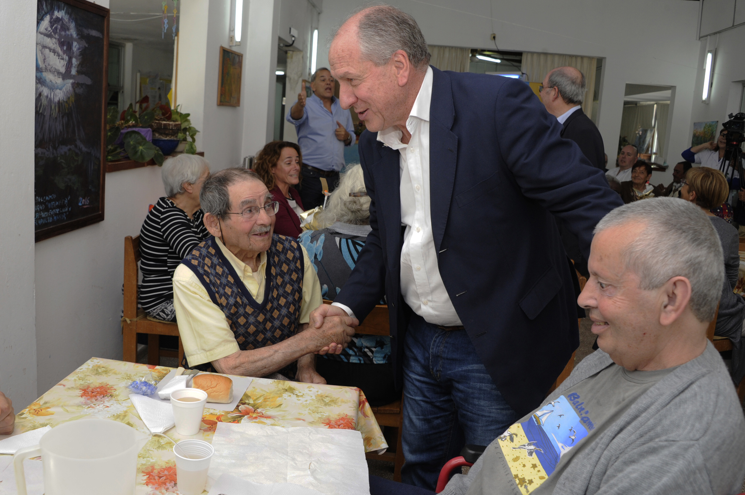 Ministro Ernesto Murro visitó el Hospital Luis Piñeyro del Campo