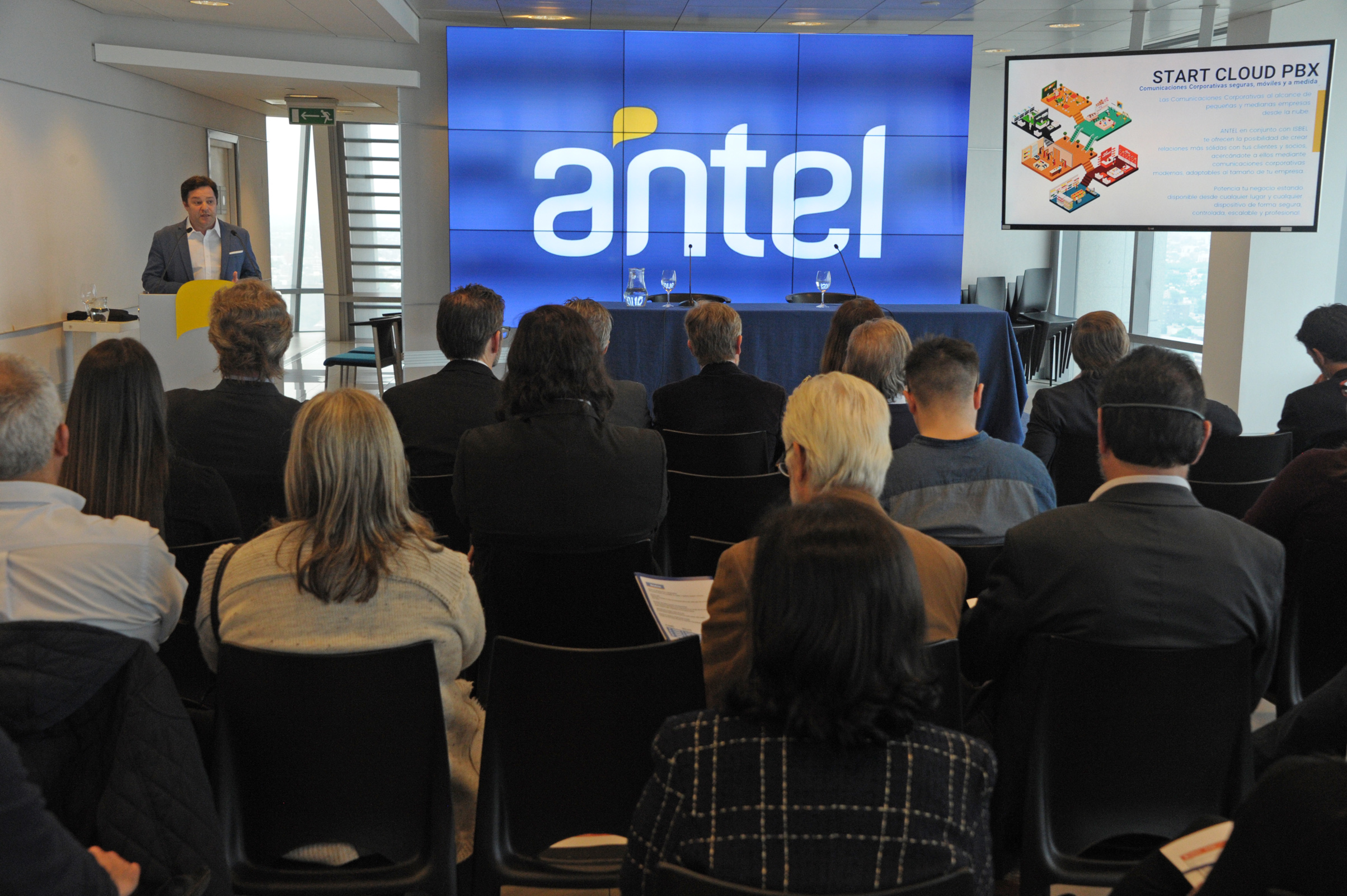 Lanzamiento de servicio de comunicación unificada para pymes