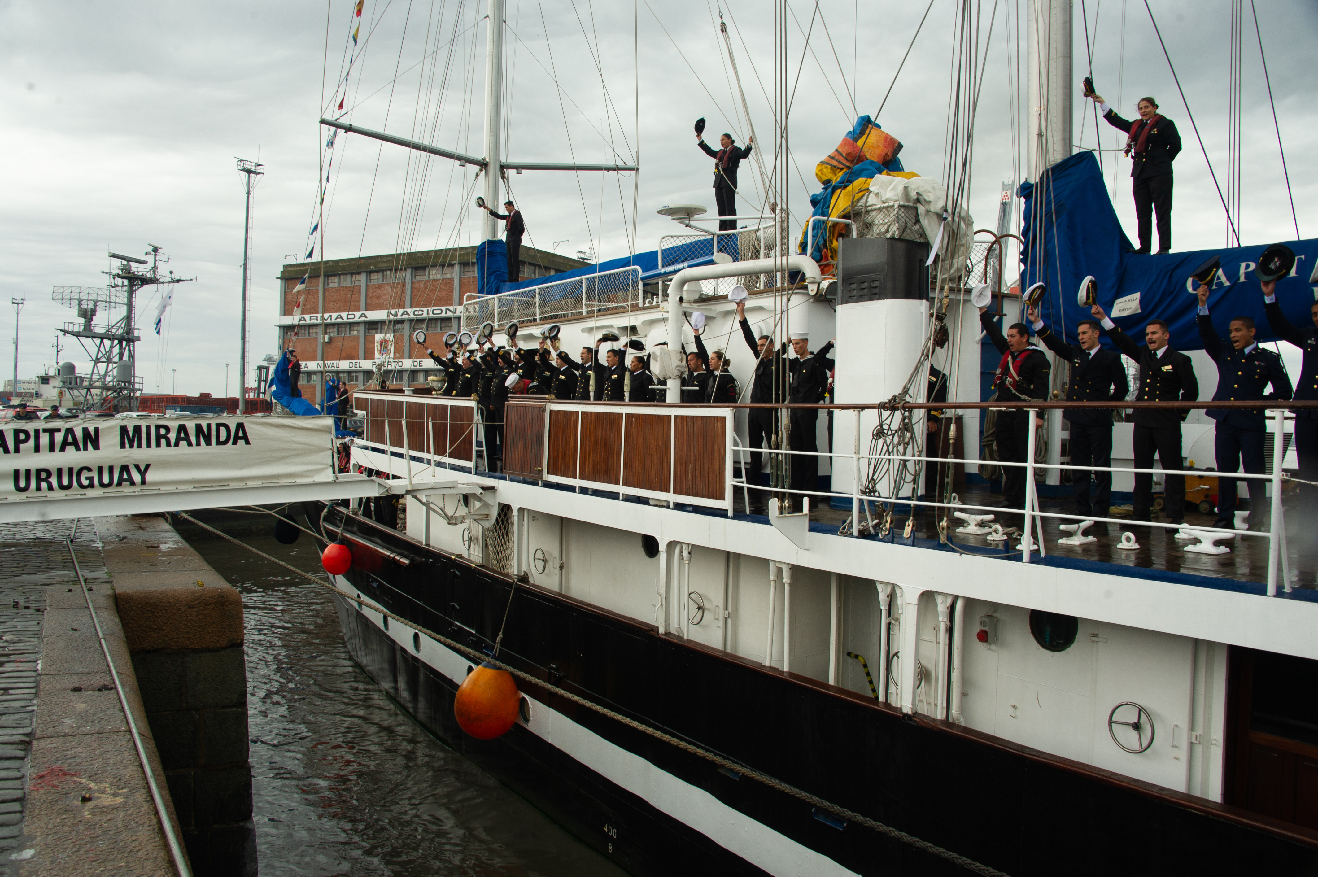 Llegada del “Capitán Miranda” al puerto de Montevideo