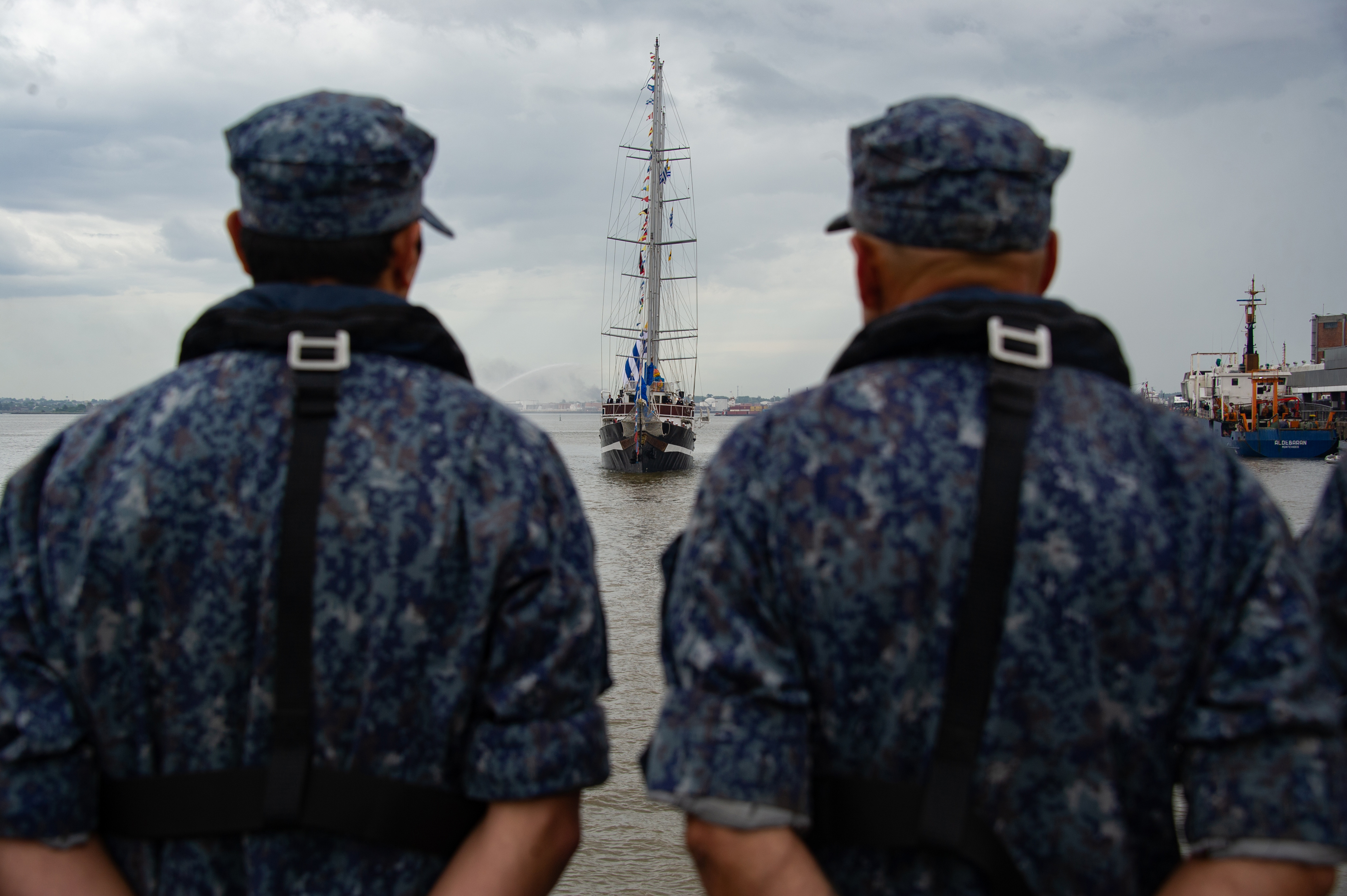 Llegada del “Capitán Miranda” al puerto de Montevideo