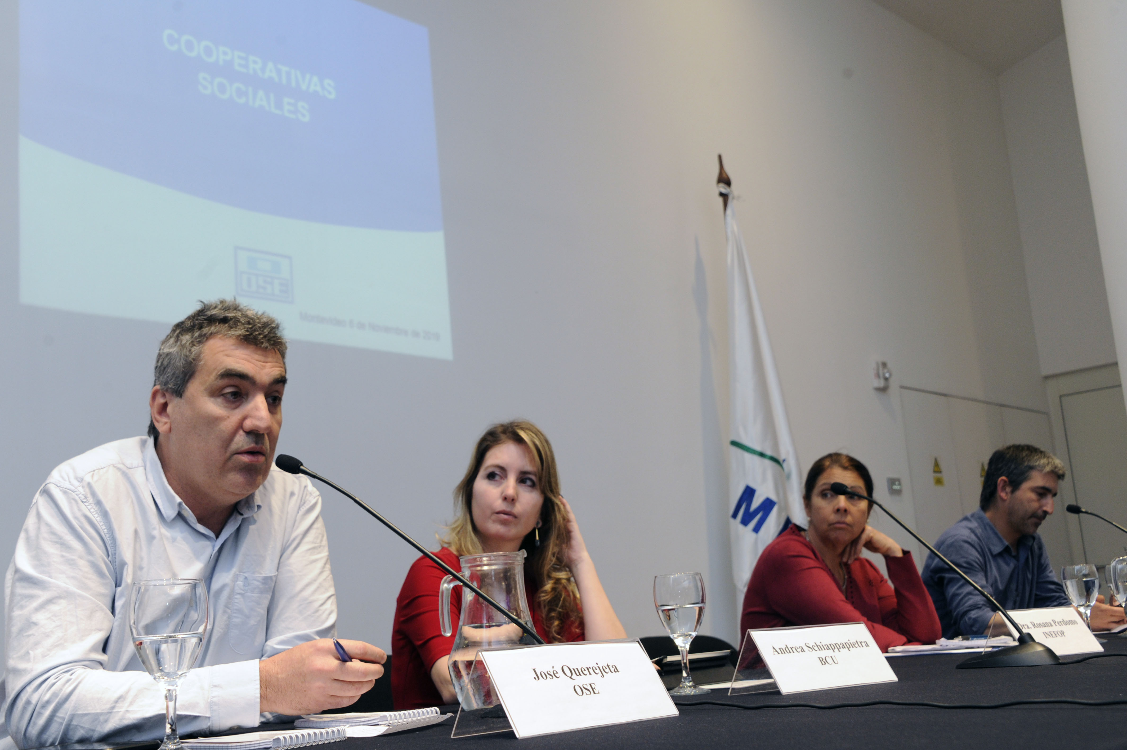 Jornada Cooperativas Sociales en Perspectiva, en el salón de actos de la Torre Ejecutiva