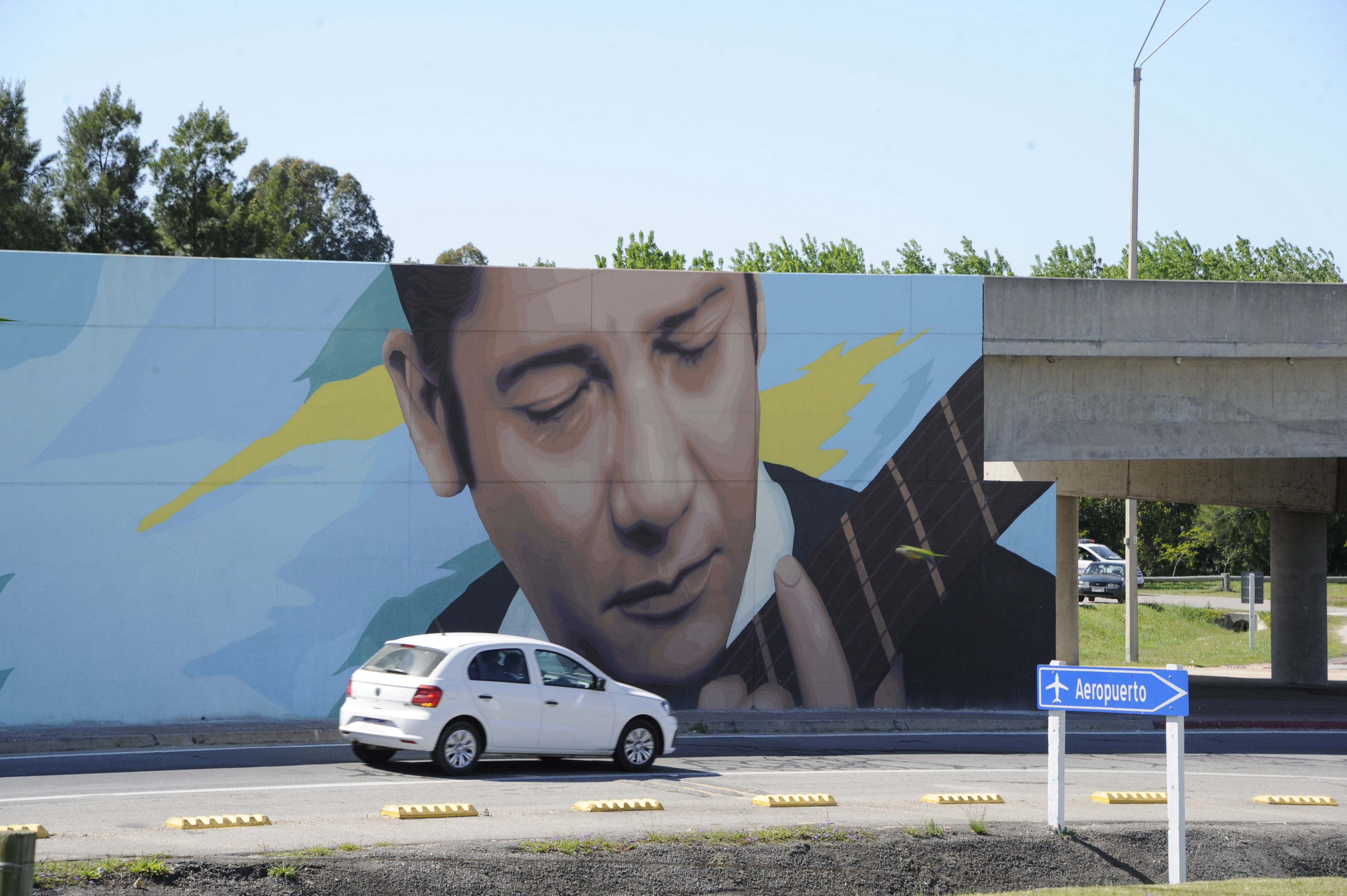 Inauguración del mural “Uruguay al mundo”, ubicado en el viaducto frente al ingreso al aeropuerto de Carrasco