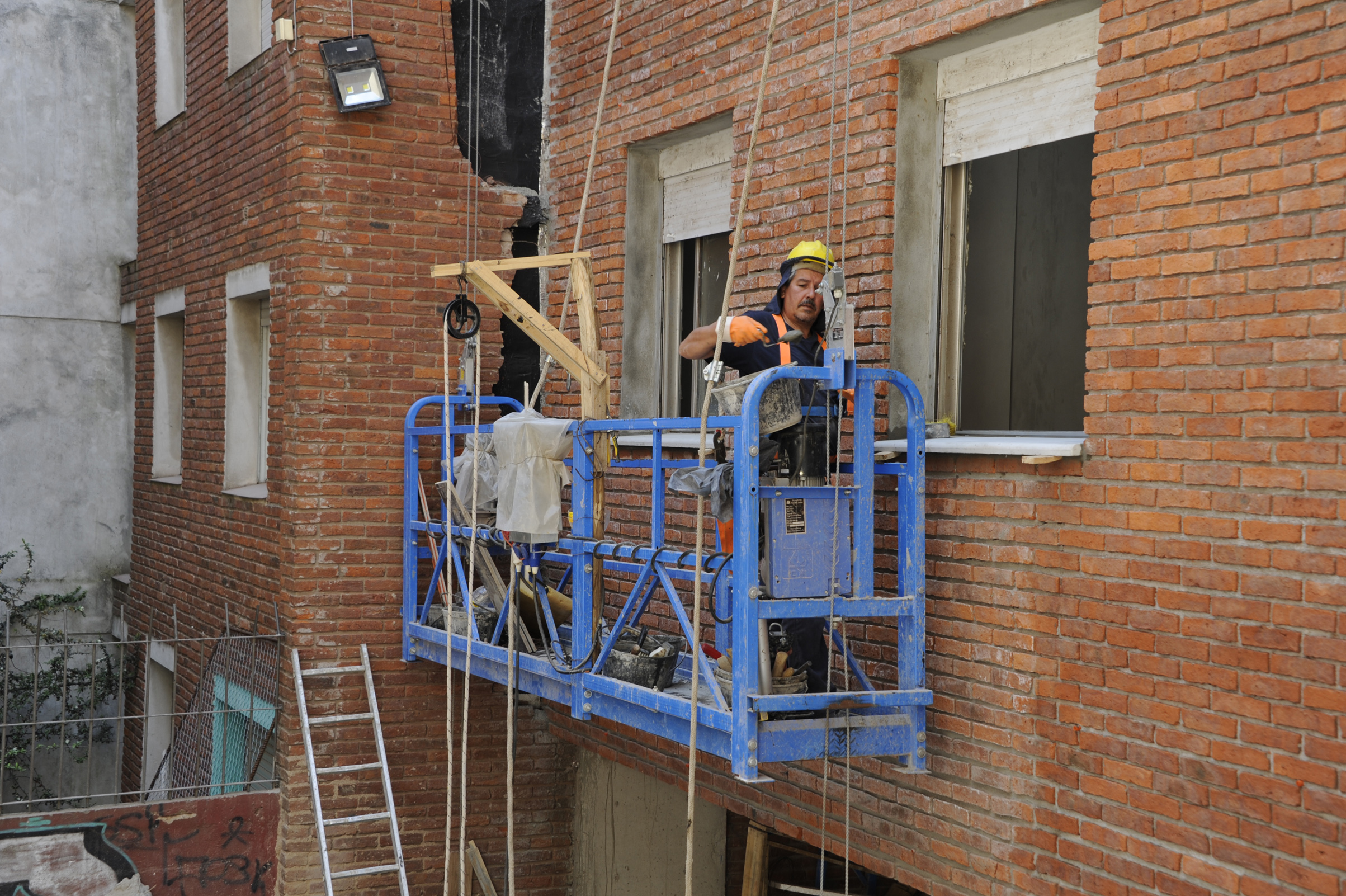 Obras en edificio en Las Piedras