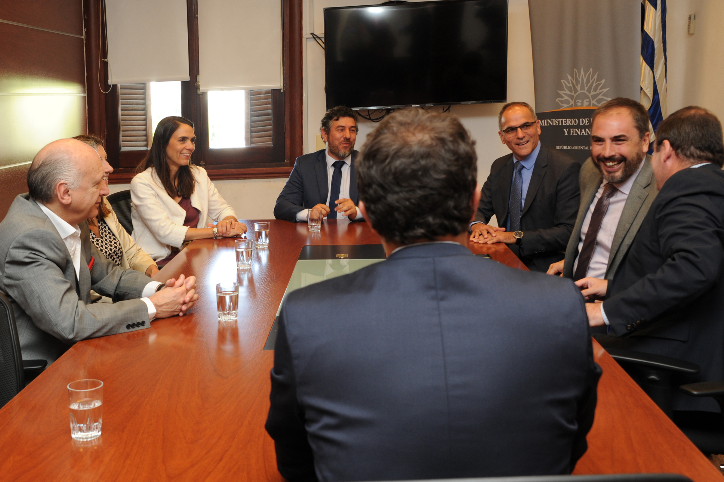 Ministro (i) de Economía, Pablo Ferreri, encabezó firma de extensión del contrato de Pepsico en Zona Franca de Colonia