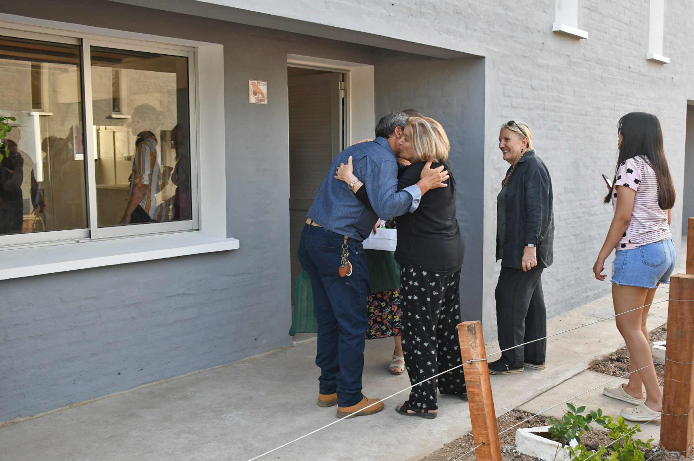 En Juanicó, Canelones, 34 familias participantes del programa de Mevir accedieron a su nuevo hogar