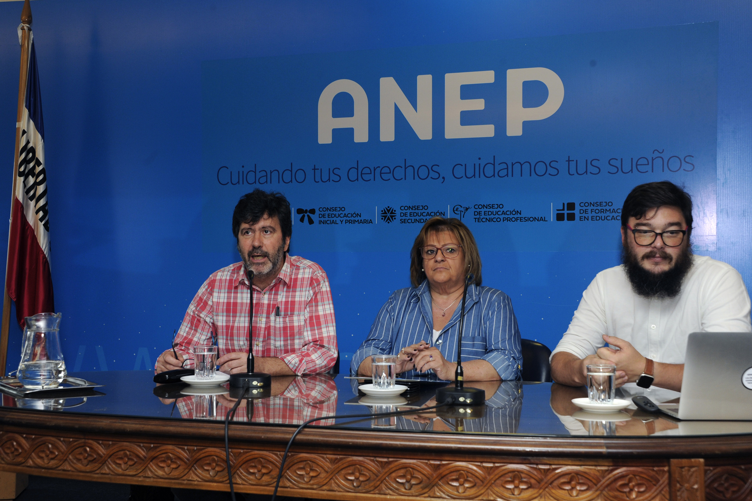 Lanzamiento de aplicación para celulares Elijo Estudiar, con información sobre oferta educativa en el país