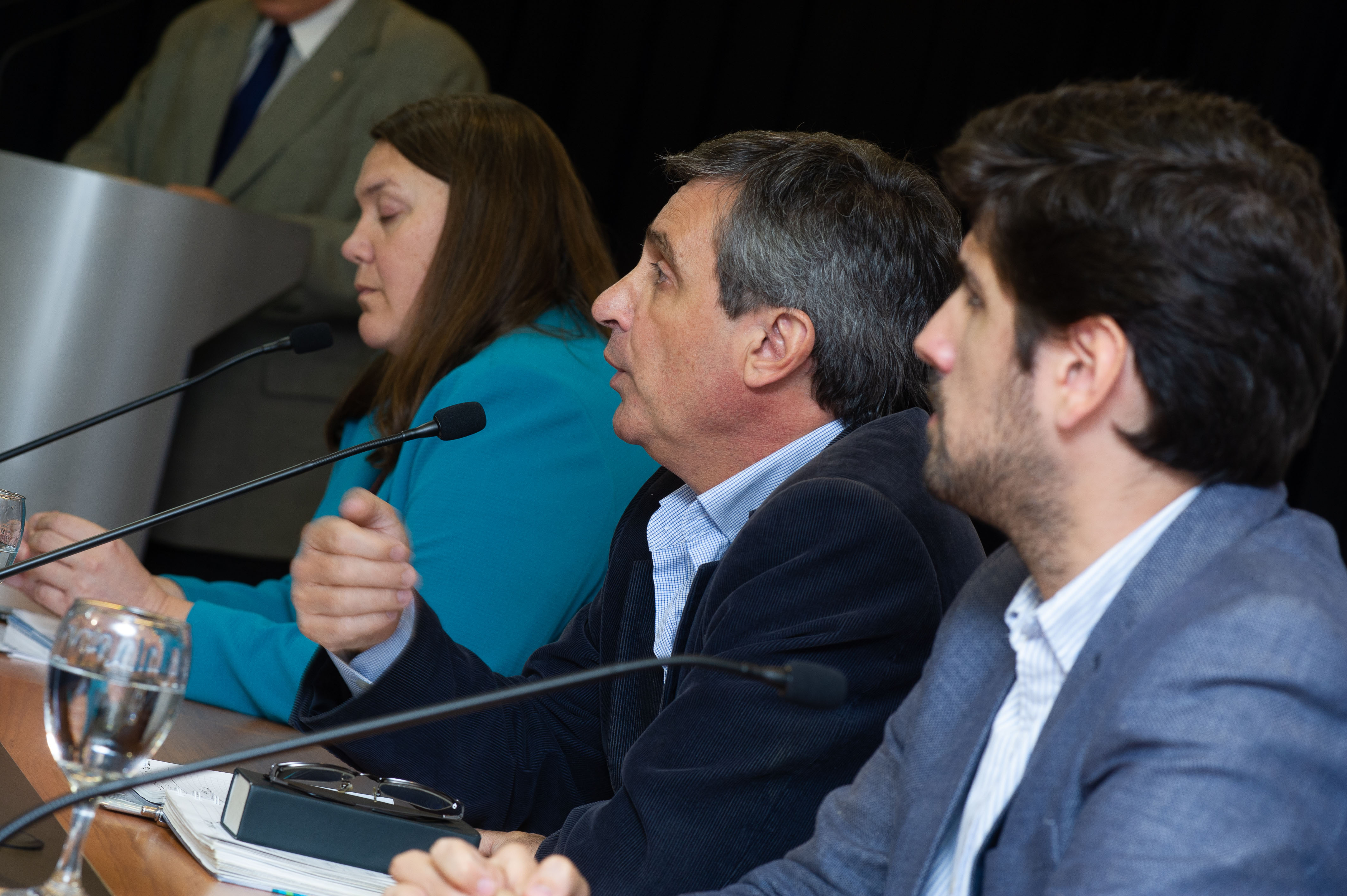 Director de la OPP, Álvaro García, en conferencia de prensa