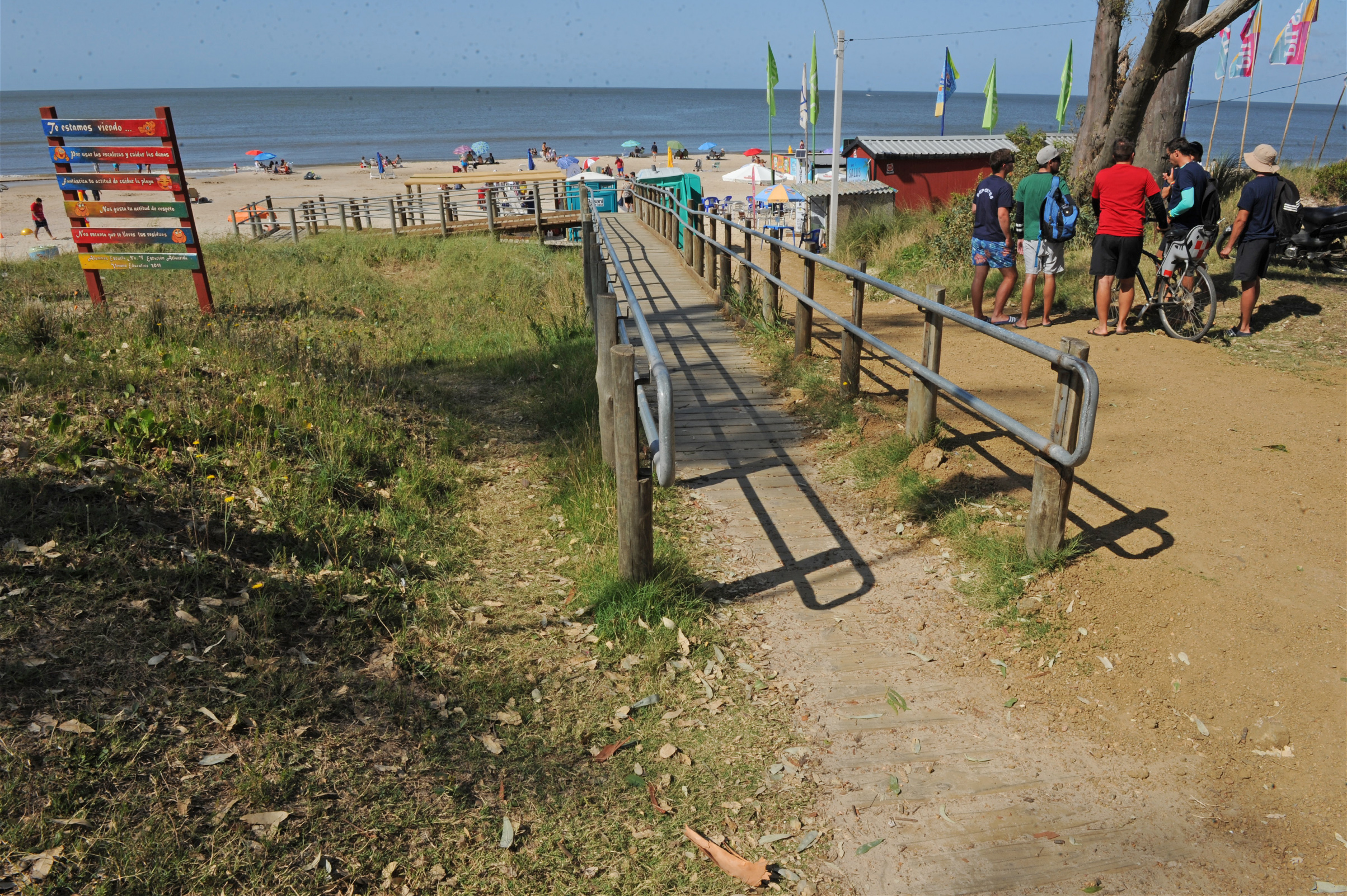 Playa con accesibilidad en Atlántida